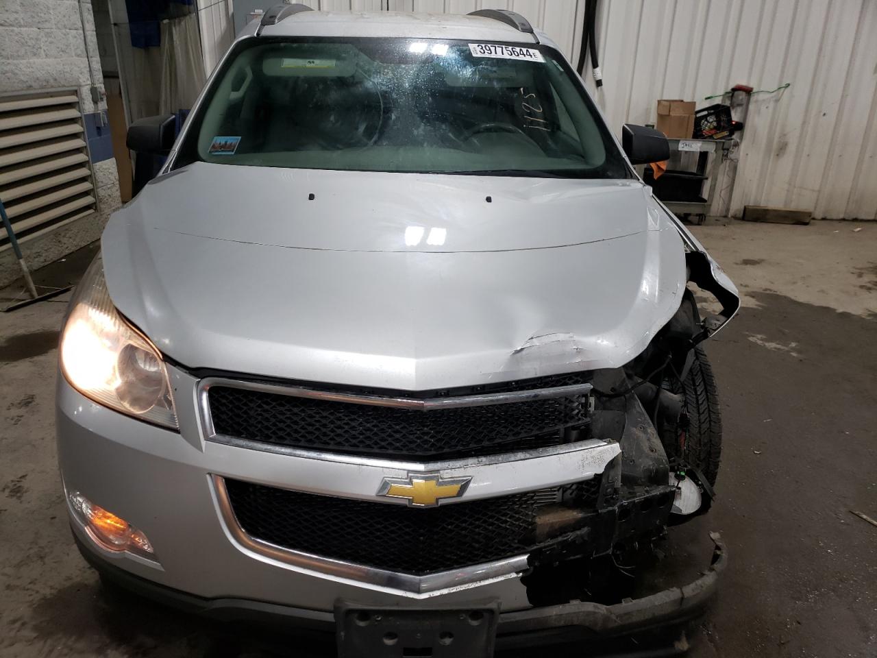 Photo 4 VIN: 1GNKVFED2BJ389303 - CHEVROLET TRAVERSE 