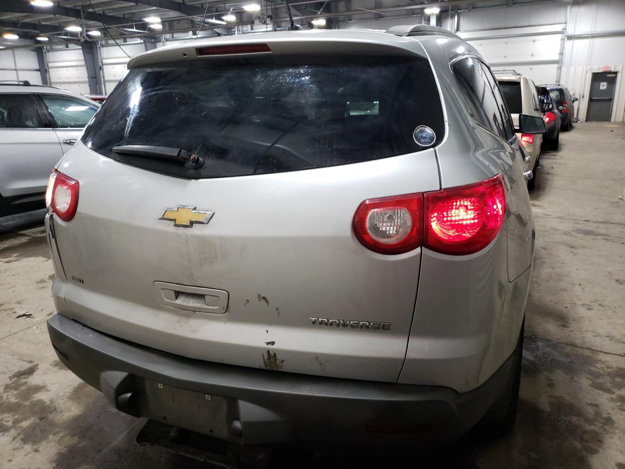 Photo 5 VIN: 1GNKVFED2BJ389303 - CHEVROLET TRAVERSE 