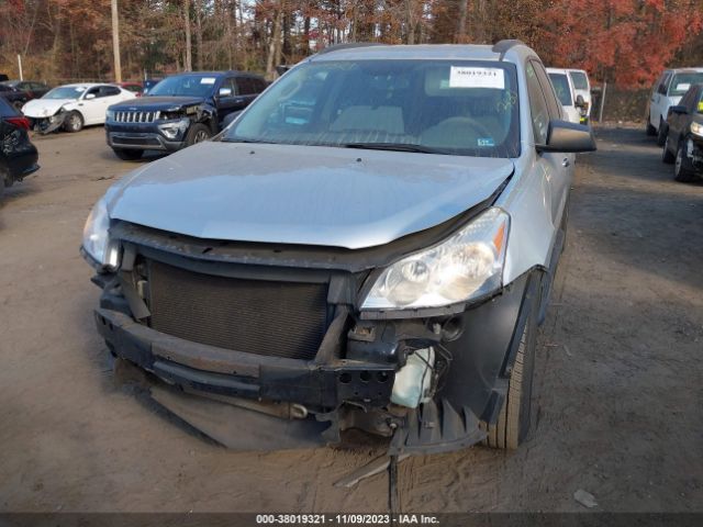 Photo 5 VIN: 1GNKVFED3CJ377419 - CHEVROLET TRAVERSE 