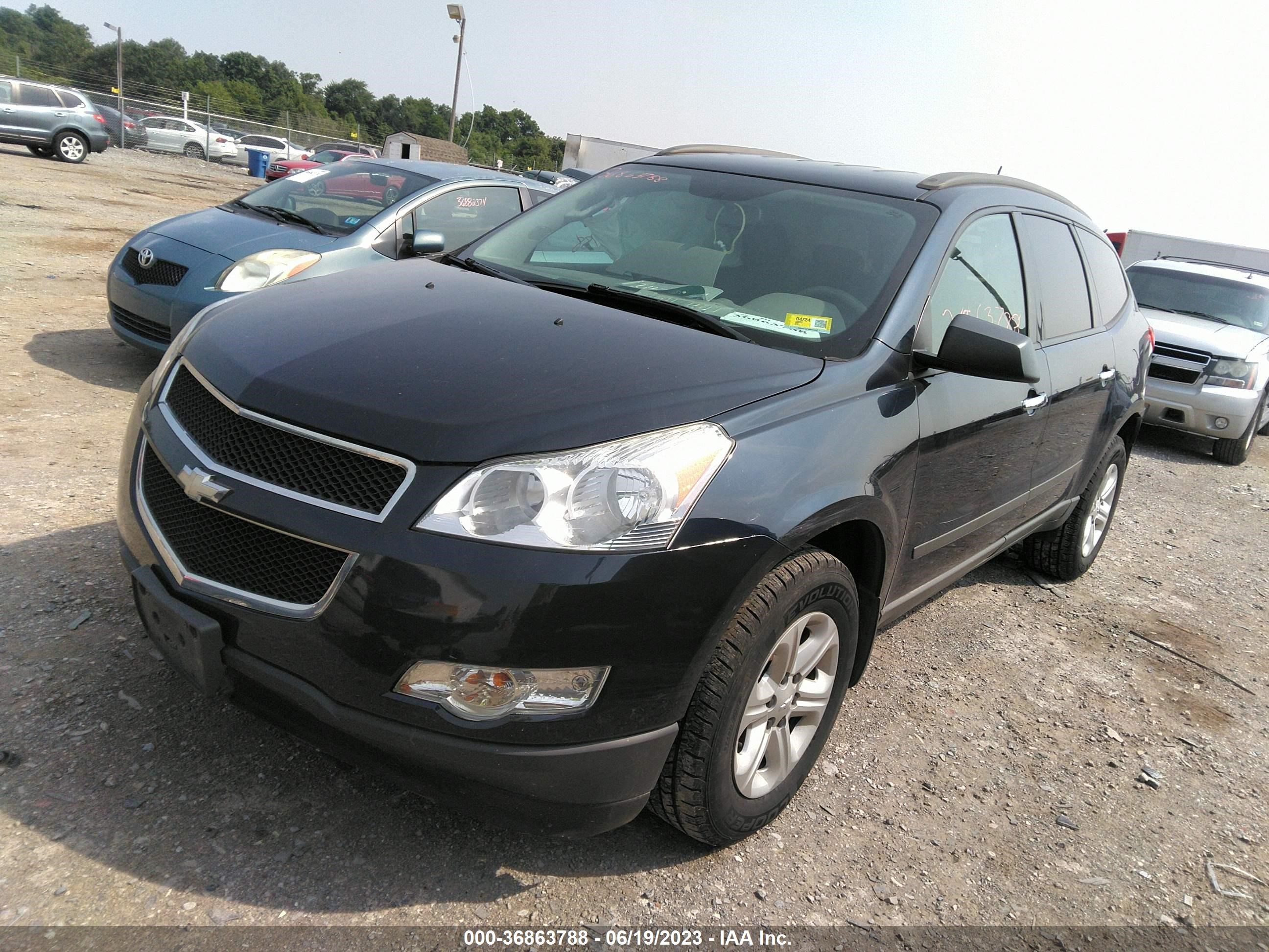 Photo 1 VIN: 1GNKVFED4CJ221521 - CHEVROLET TRAVERSE 