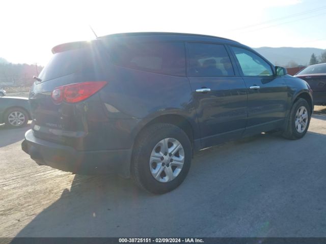 Photo 3 VIN: 1GNKVFED5CJ402238 - CHEVROLET TRAVERSE 