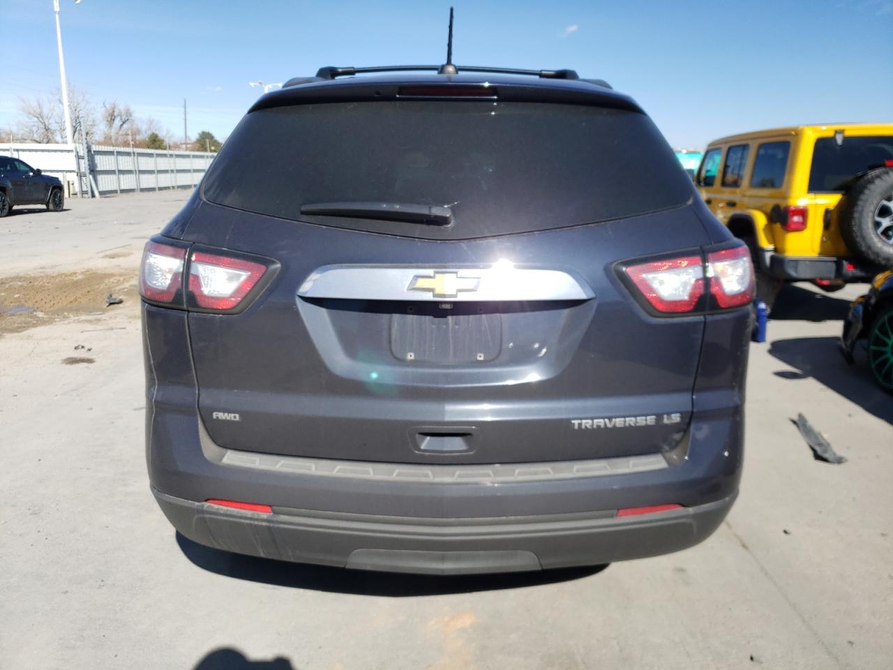 Photo 5 VIN: 1GNKVFED6GJ234390 - CHEVROLET TRAVERSE 