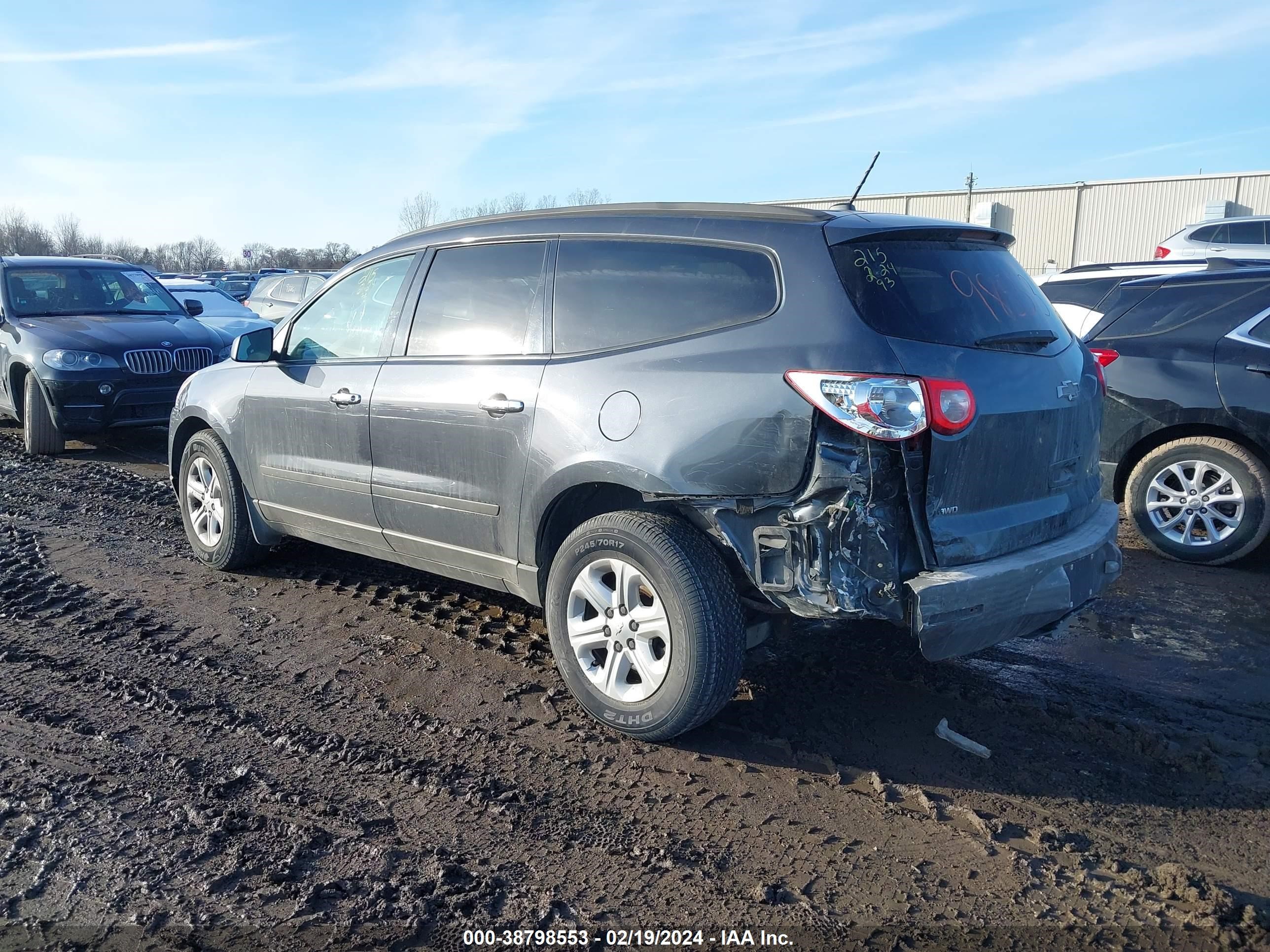 Photo 2 VIN: 1GNKVFED8CJ297775 - CHEVROLET TRAVERSE 