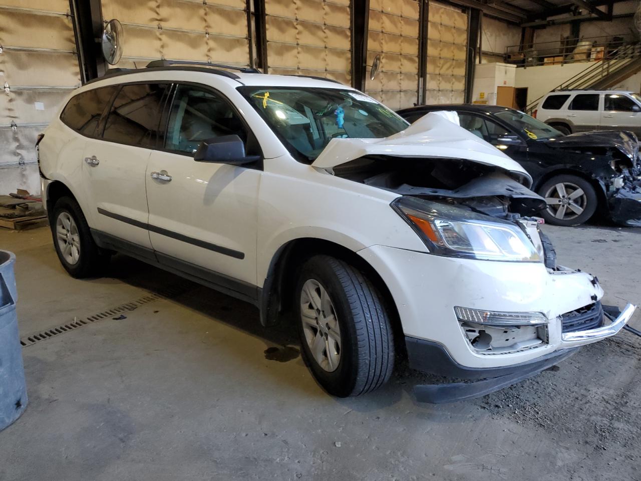 Photo 3 VIN: 1GNKVFED8FJ180749 - CHEVROLET TRAVERSE 