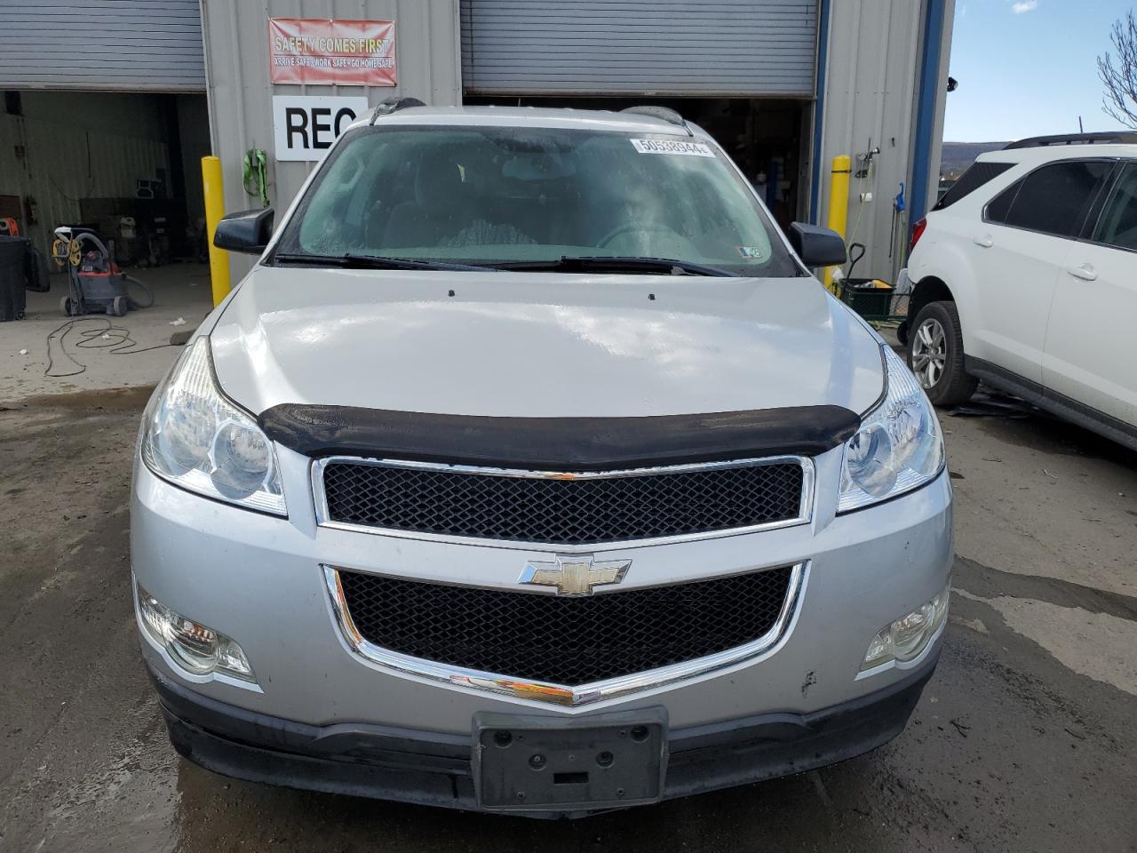 Photo 4 VIN: 1GNKVFEDXCJ165617 - CHEVROLET TRAVERSE 