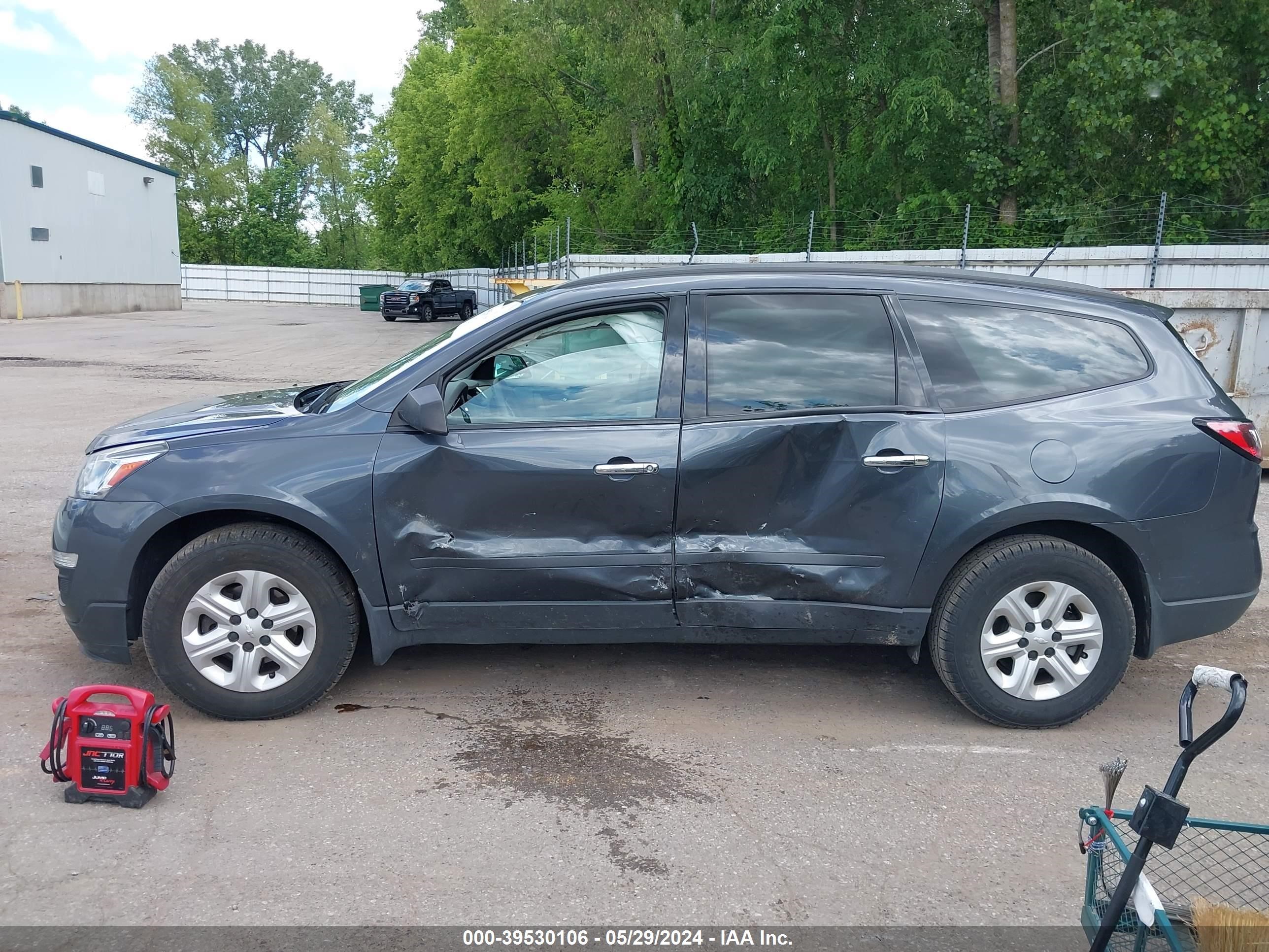 Photo 13 VIN: 1GNKVFKD5DJ255344 - CHEVROLET TRAVERSE 