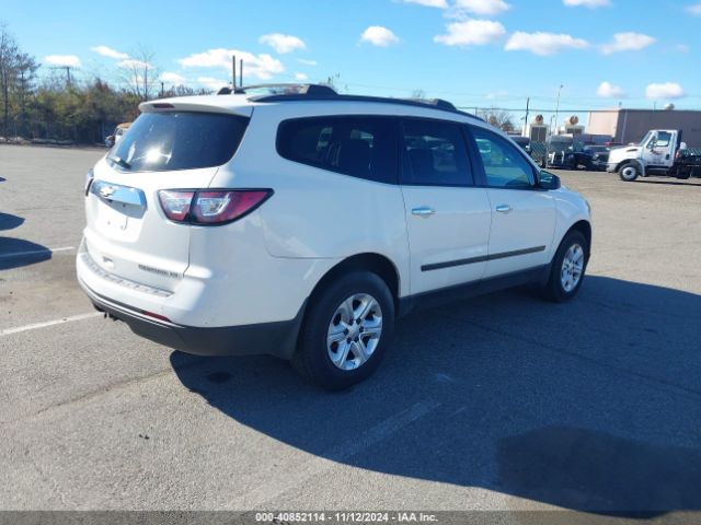 Photo 3 VIN: 1GNKVFKD8FJ235608 - CHEVROLET TRAVERSE 