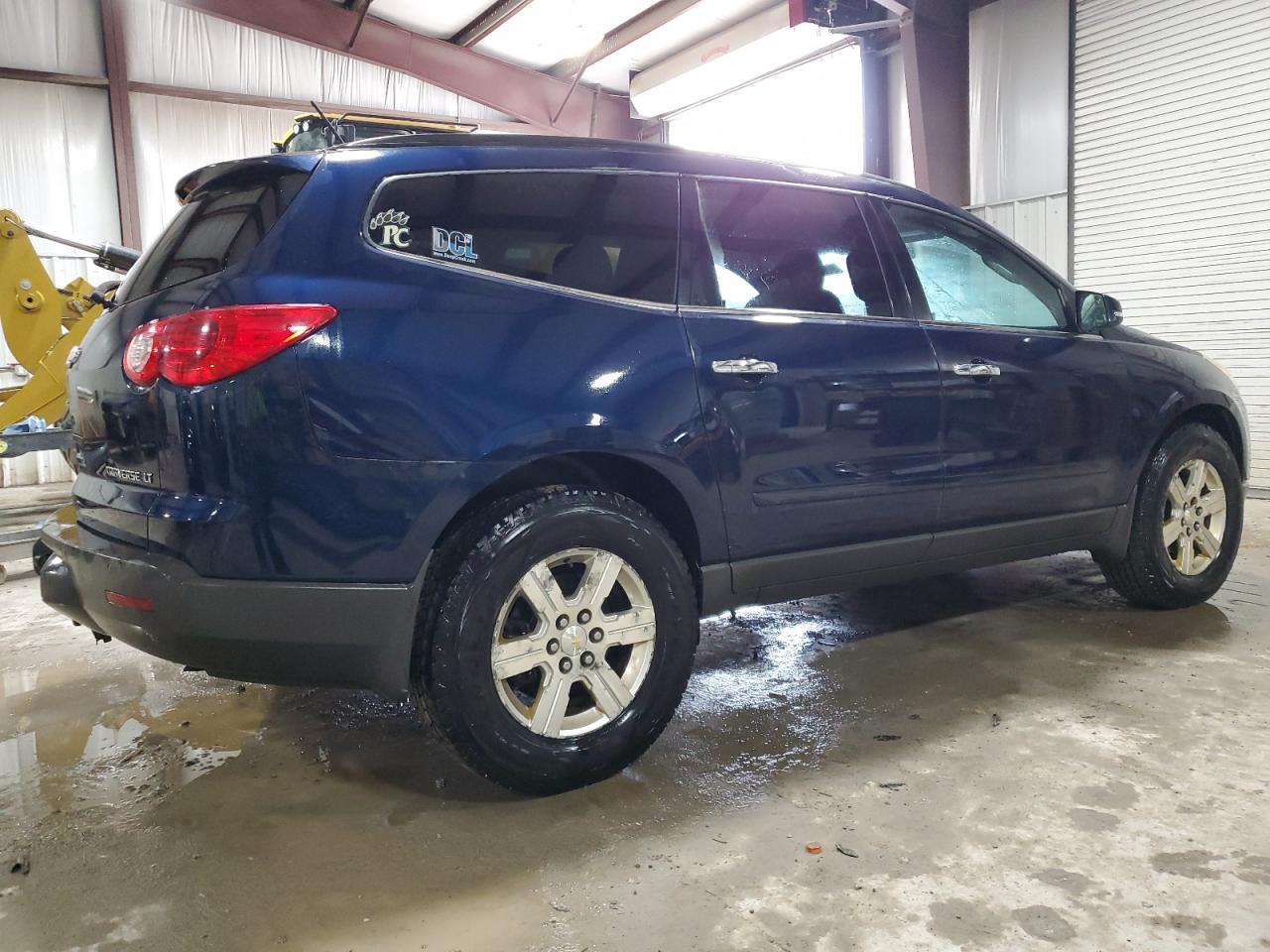 Photo 2 VIN: 1GNKVGED1BJ367444 - CHEVROLET TRAVERSE 