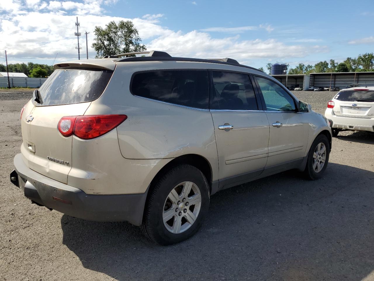 Photo 2 VIN: 1GNKVGED2BJ402296 - CHEVROLET TRAVERSE 