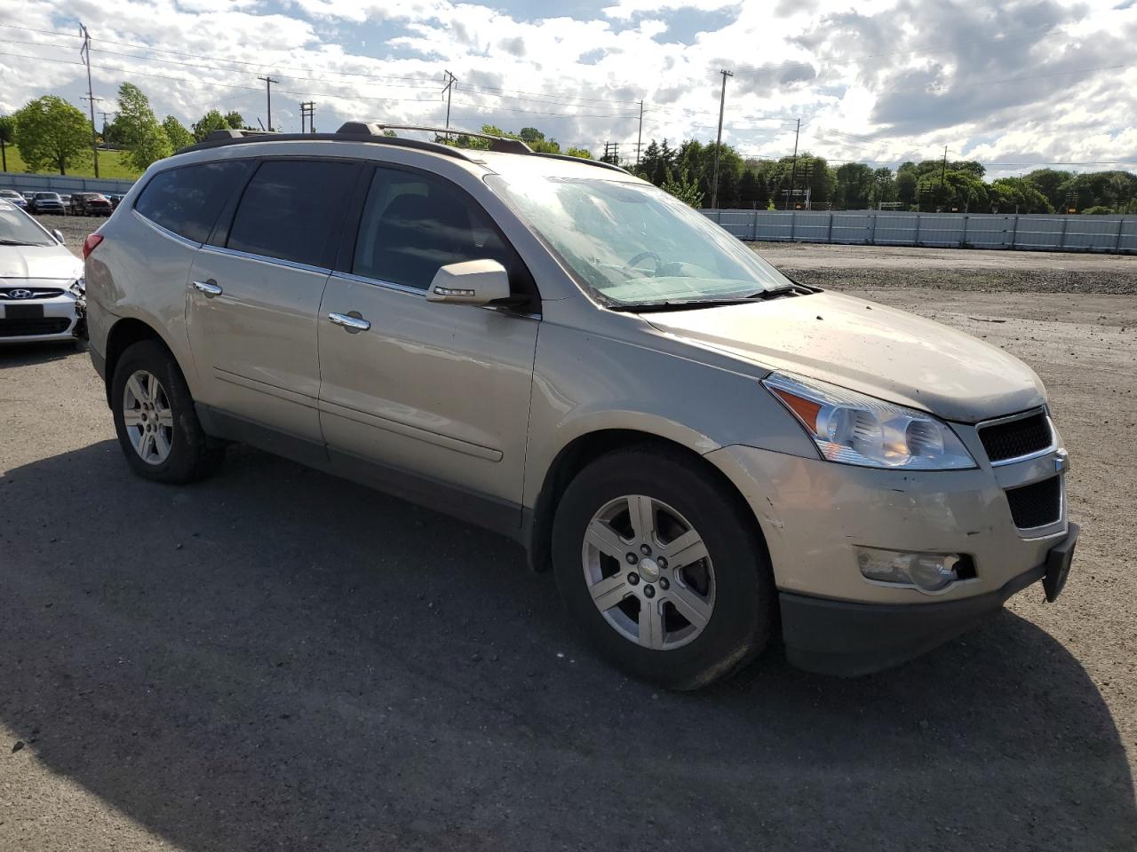 Photo 3 VIN: 1GNKVGED2BJ402296 - CHEVROLET TRAVERSE 