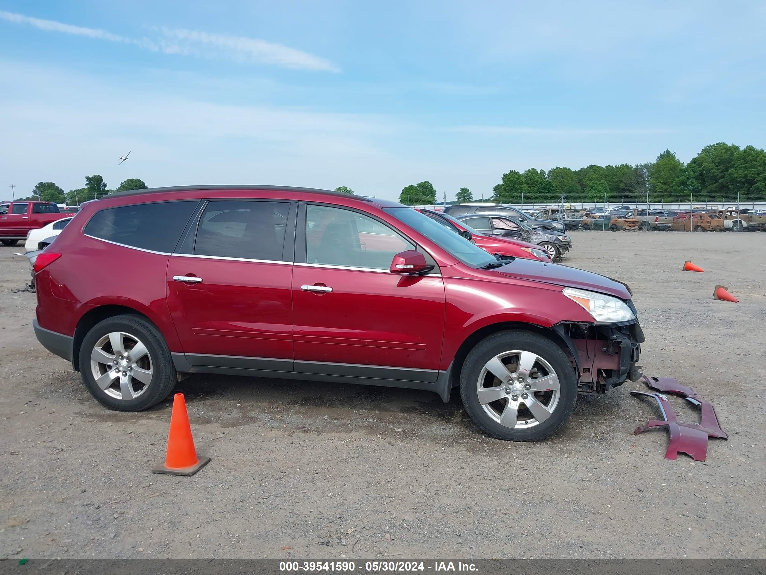 Photo 11 VIN: 1GNKVGED4BJ101254 - CHEVROLET TRAVERSE 