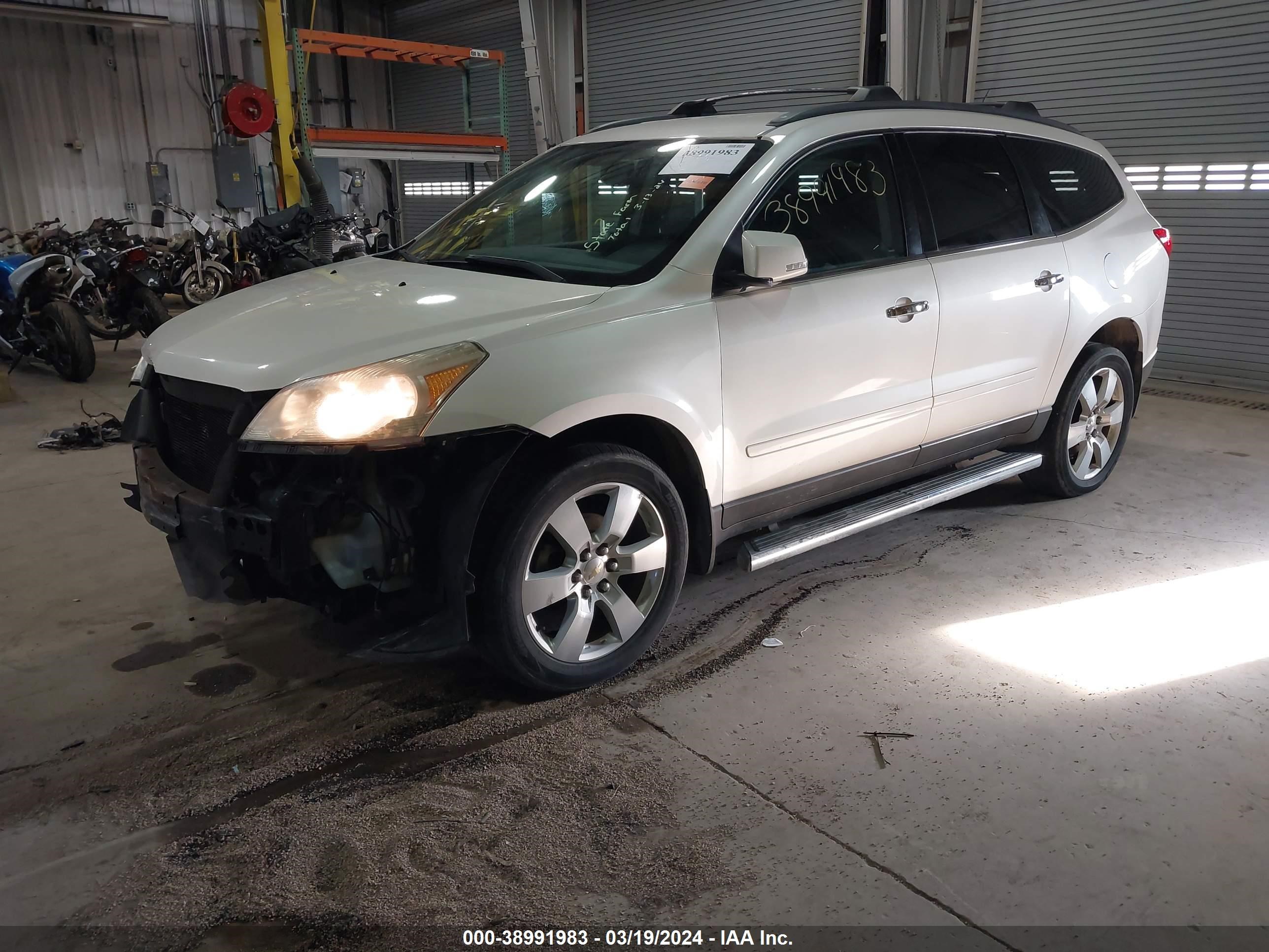 Photo 1 VIN: 1GNKVGED4BJ379524 - CHEVROLET TRAVERSE 