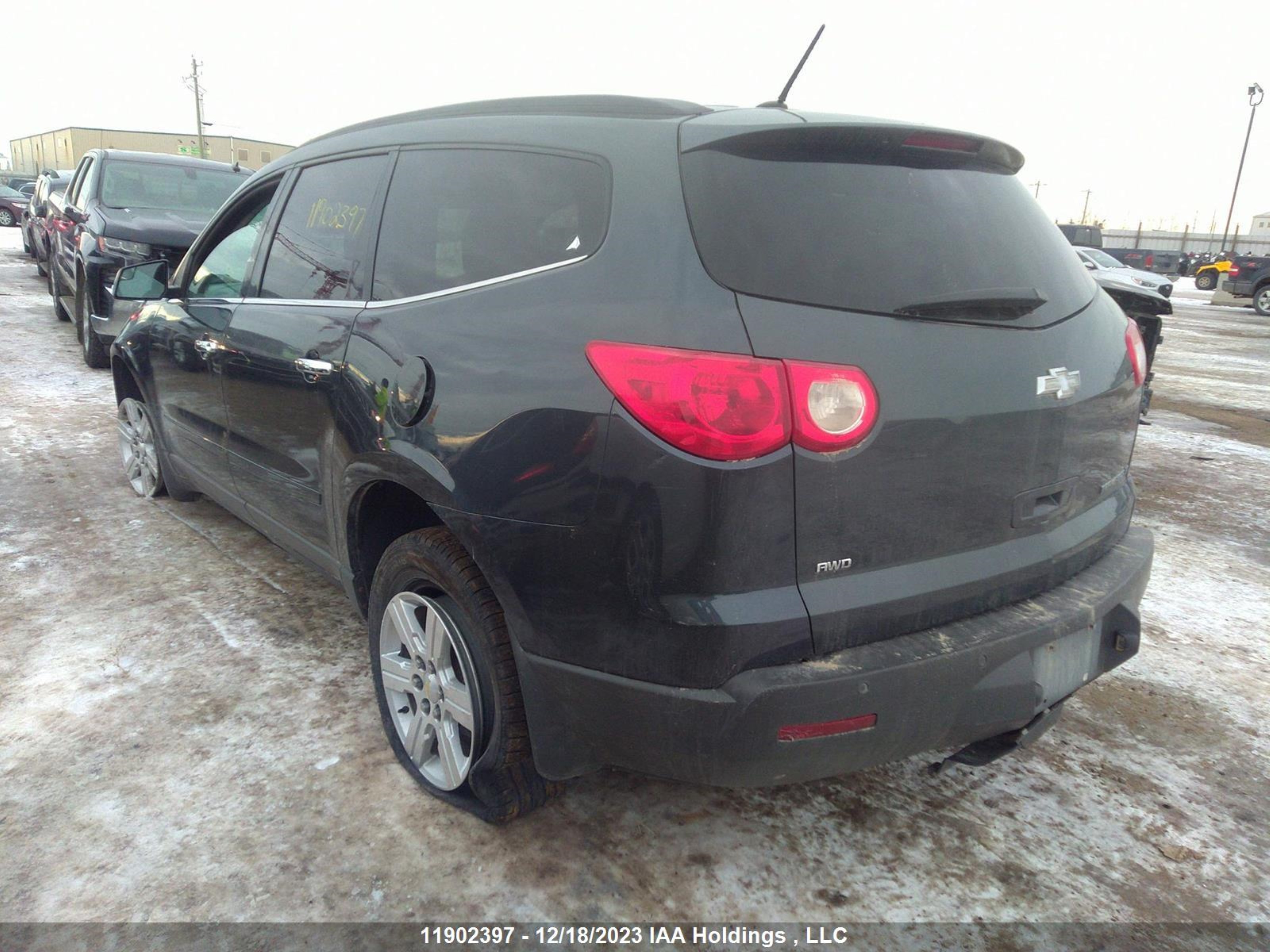 Photo 2 VIN: 1GNKVGED6BJ131260 - CHEVROLET TRAVERSE 