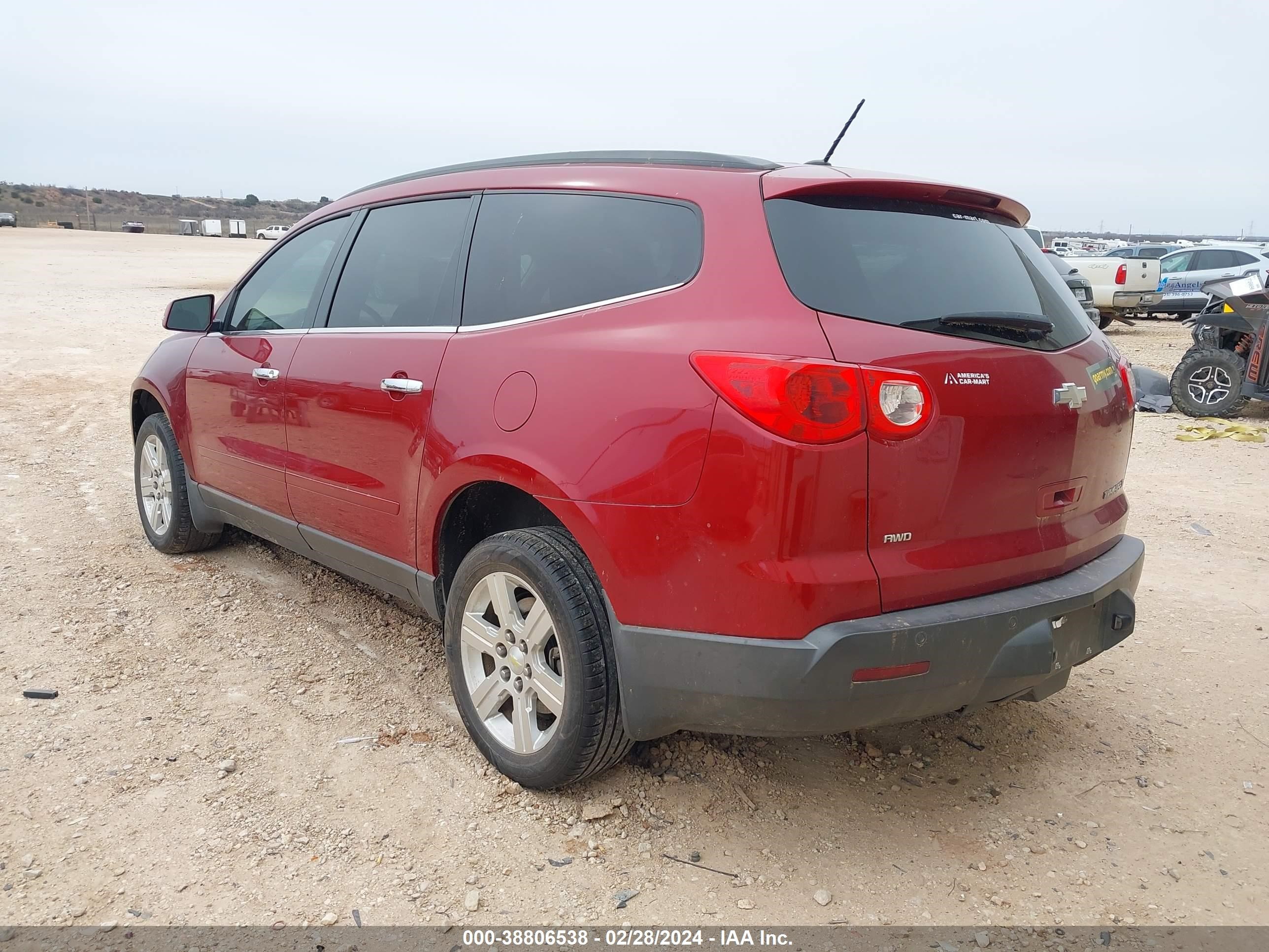 Photo 2 VIN: 1GNKVGED9CJ127902 - CHEVROLET TRAVERSE 