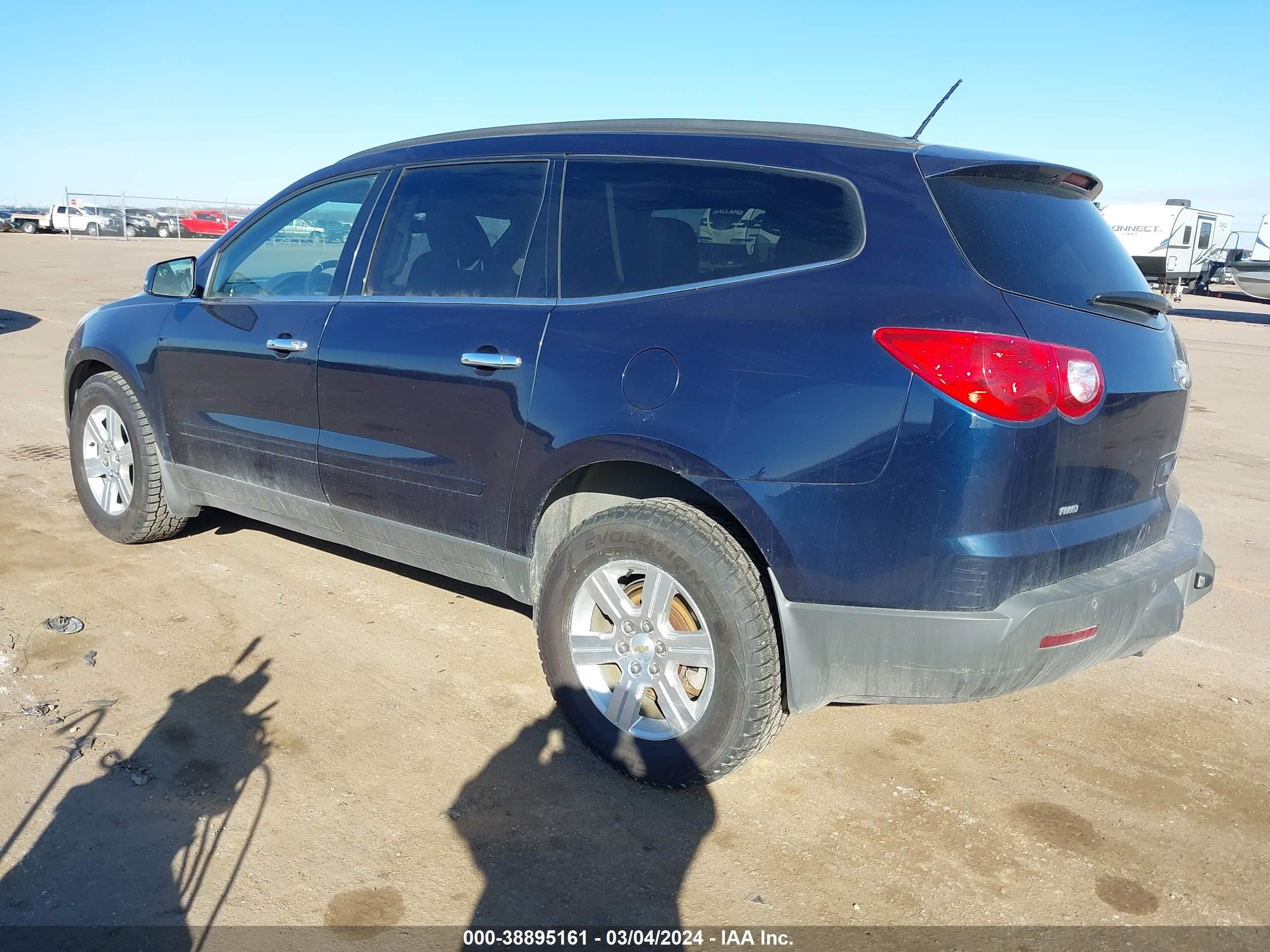 Photo 2 VIN: 1GNKVGEDXCJ226387 - CHEVROLET TRAVERSE 