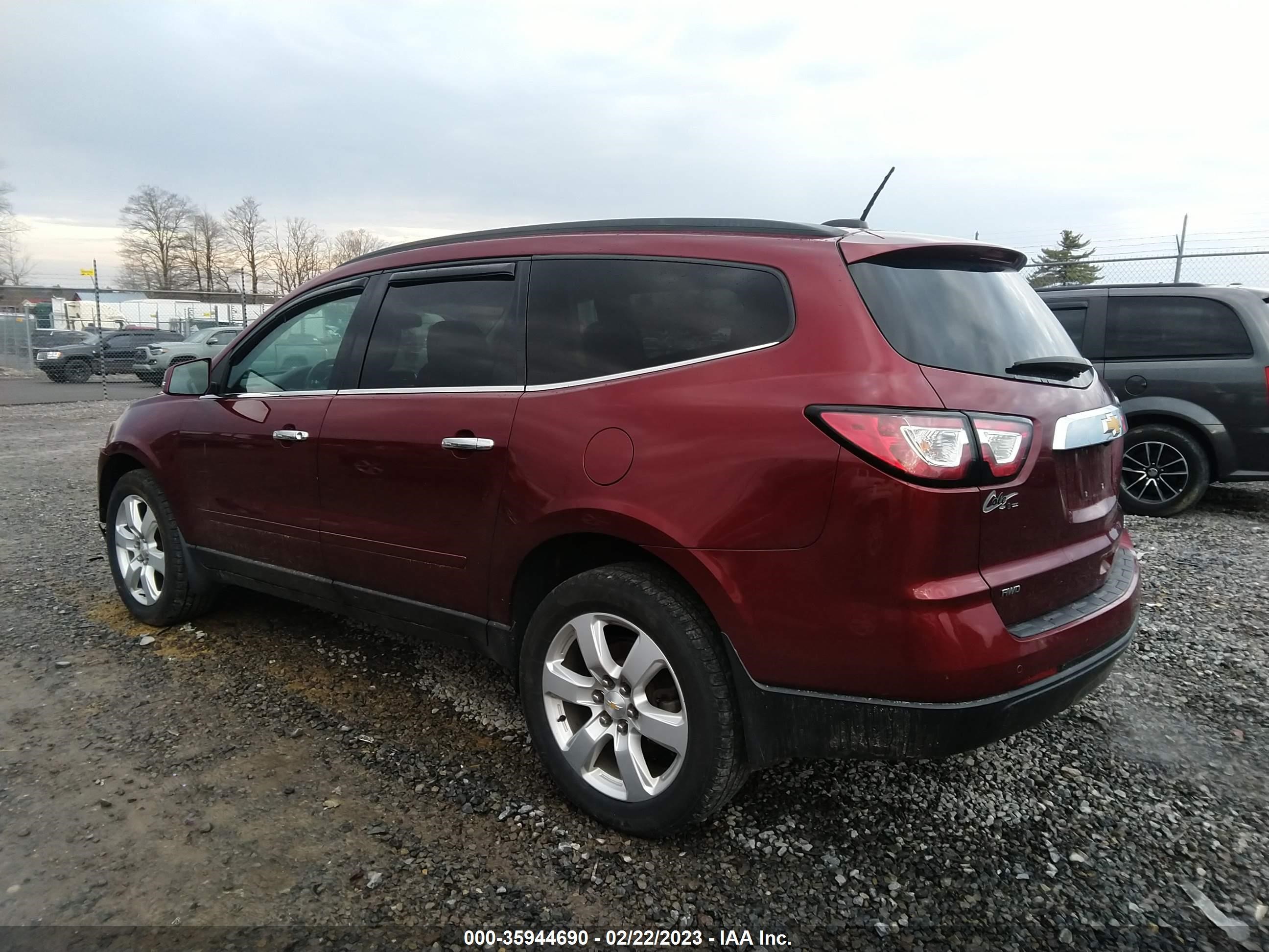 Photo 2 VIN: 1GNKVGKD0GJ317484 - CHEVROLET TRAVERSE 