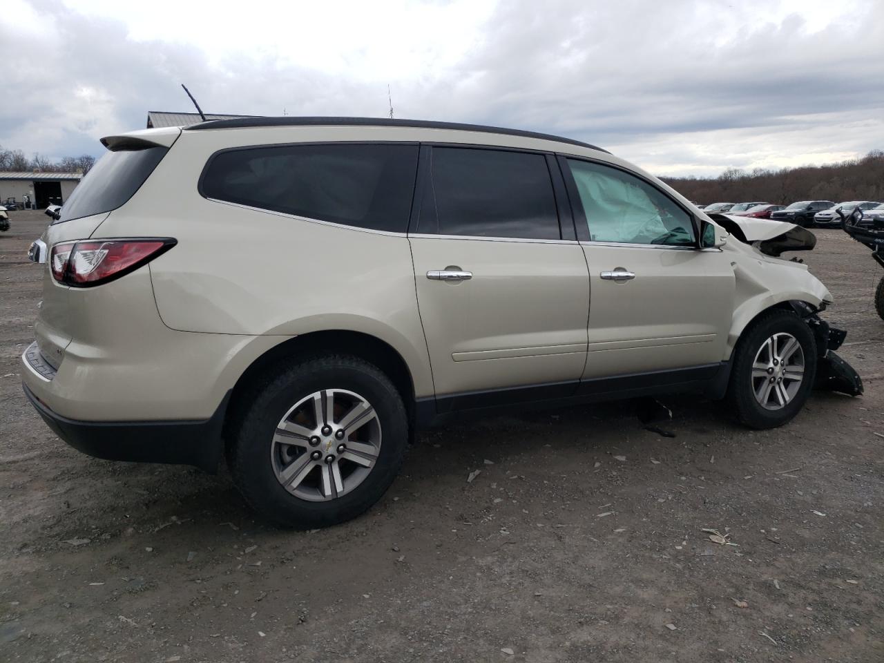 Photo 2 VIN: 1GNKVGKD0HJ117576 - CHEVROLET TRAVERSE 