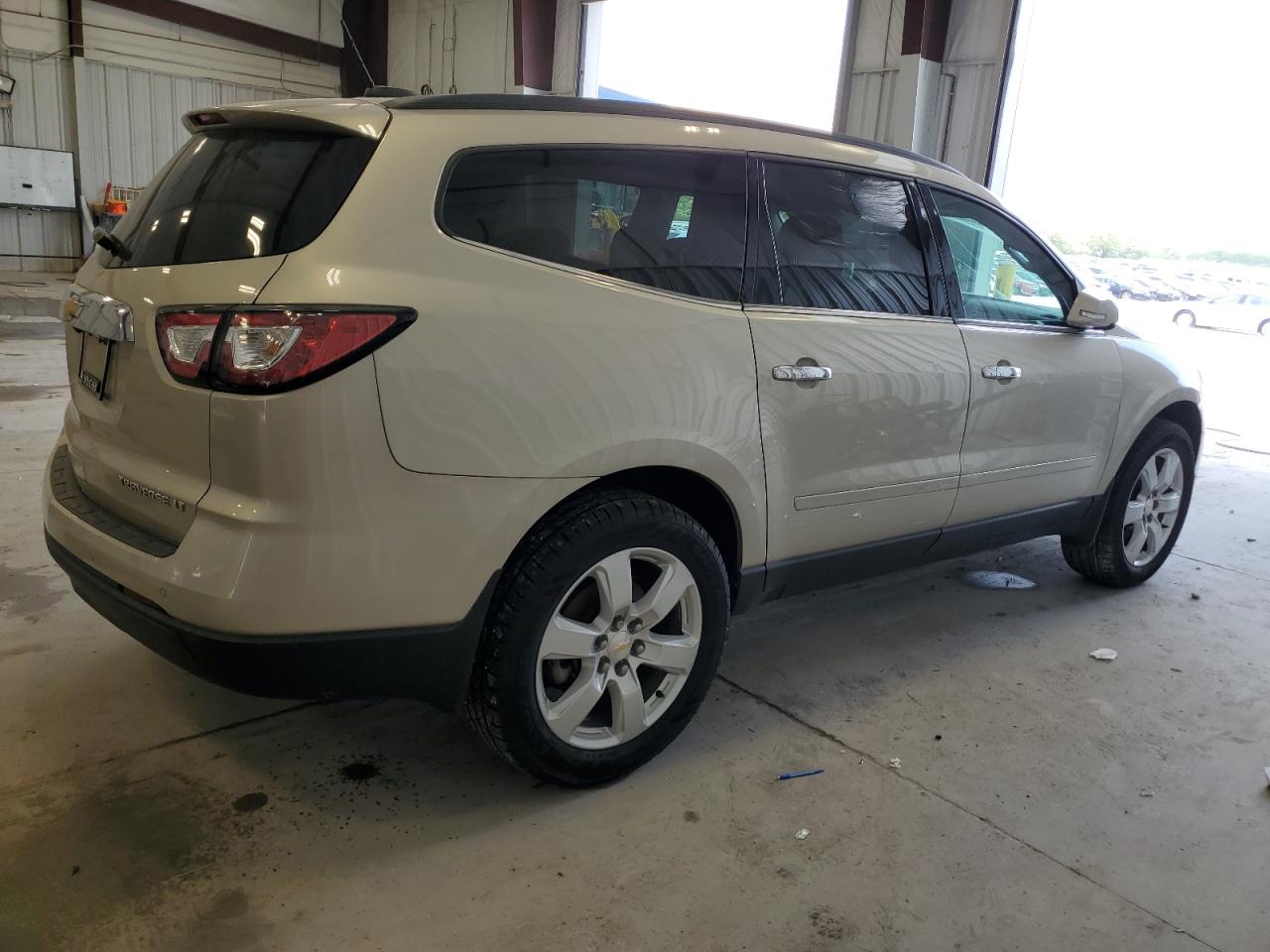 Photo 2 VIN: 1GNKVGKD1GJ321575 - CHEVROLET TRAVERSE 