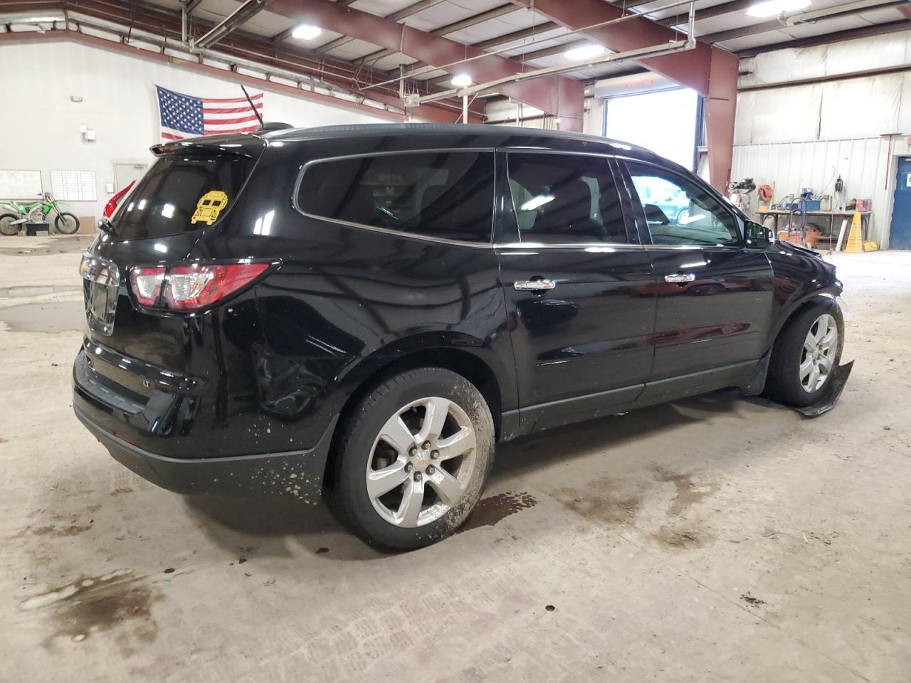 Photo 2 VIN: 1GNKVGKD1HJ350592 - CHEVROLET TRAVERSE 