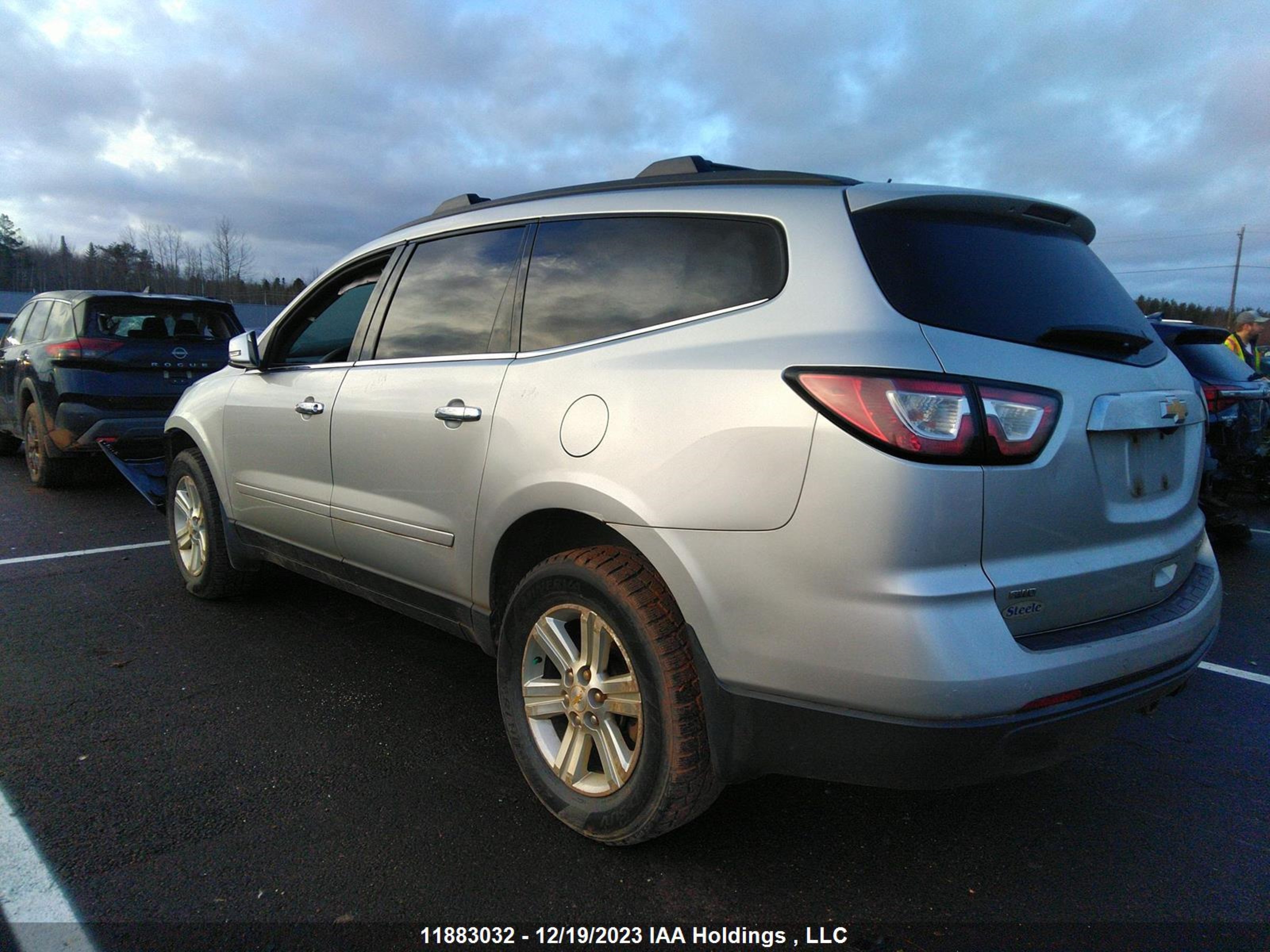 Photo 2 VIN: 1GNKVGKD4EJ347648 - CHEVROLET TRAVERSE 