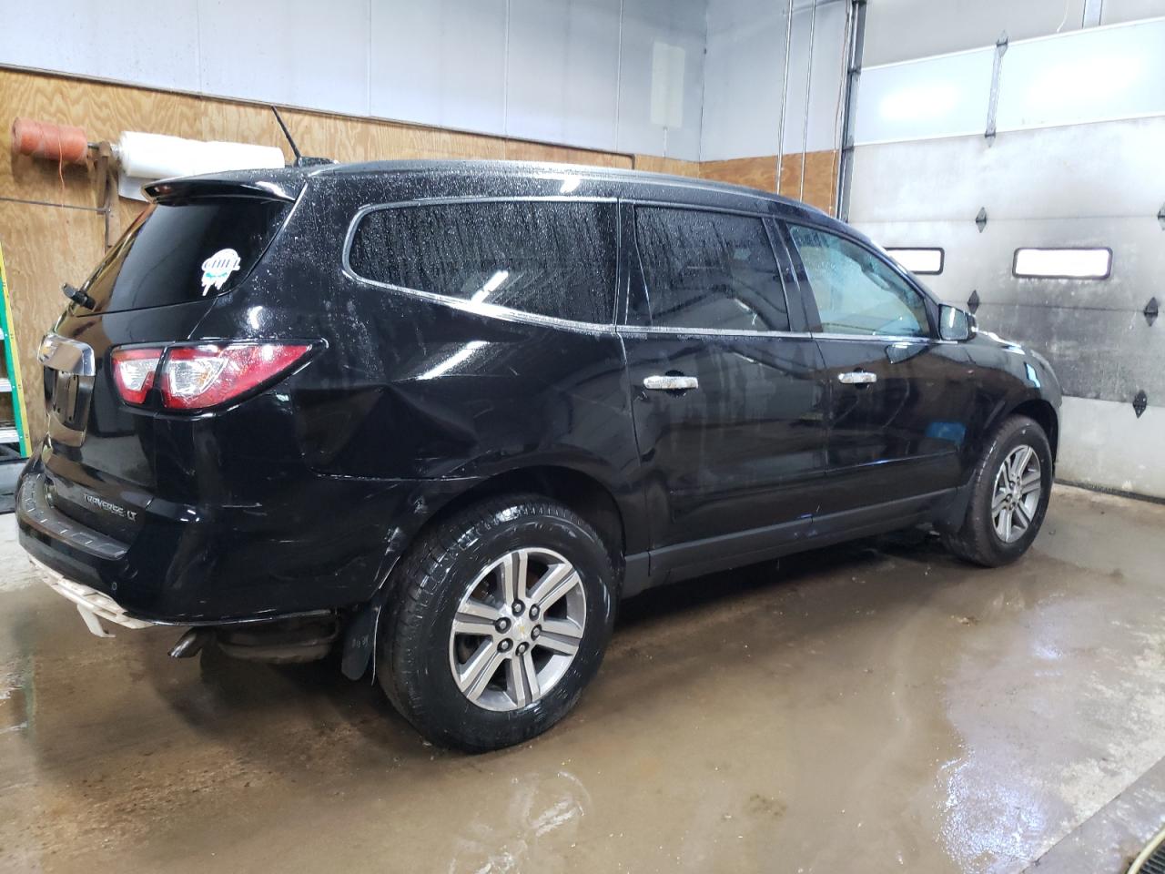 Photo 2 VIN: 1GNKVGKD4GJ324471 - CHEVROLET TRAVERSE 