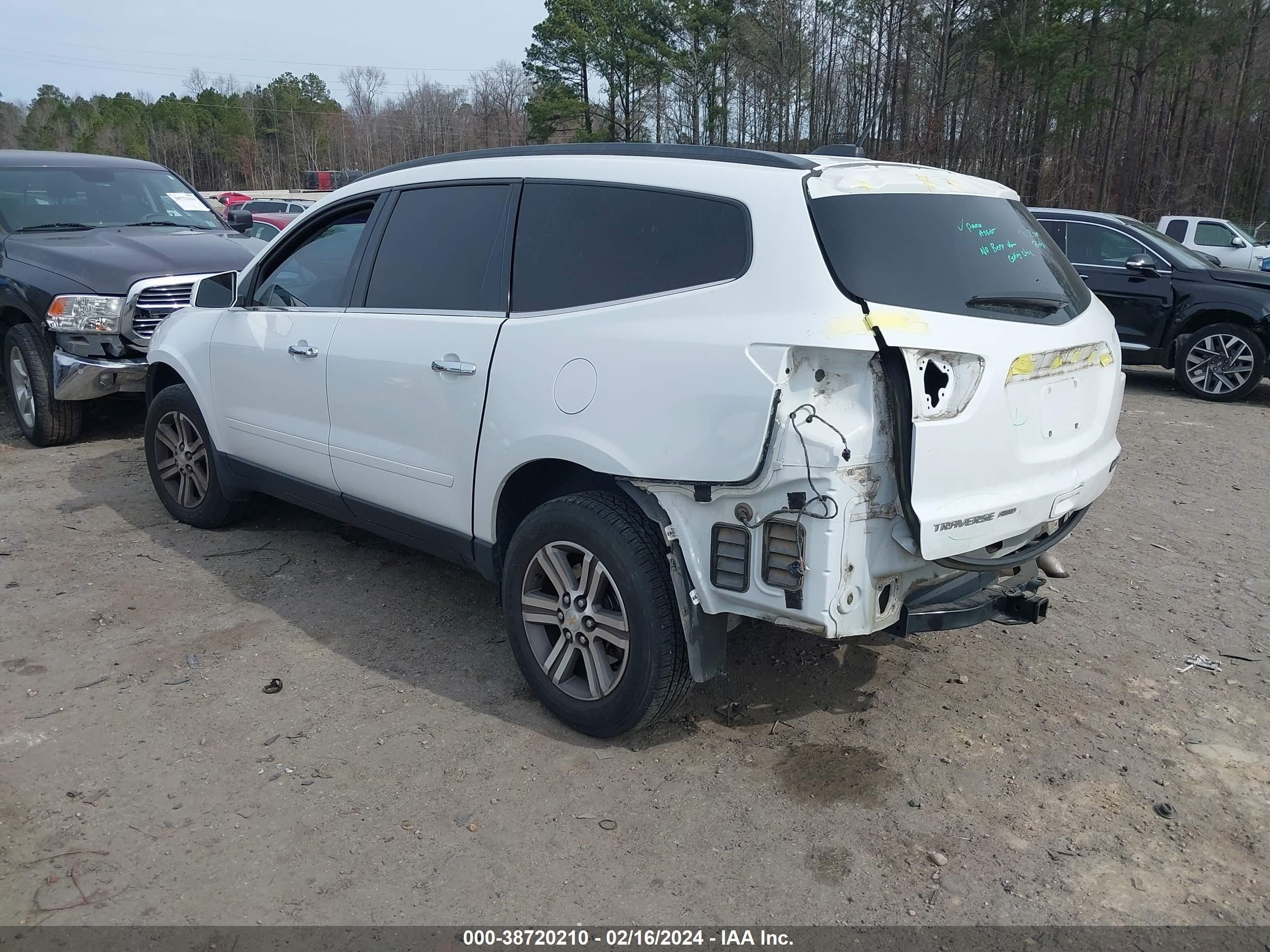 Photo 2 VIN: 1GNKVGKD6HJ286677 - CHEVROLET TRAVERSE 