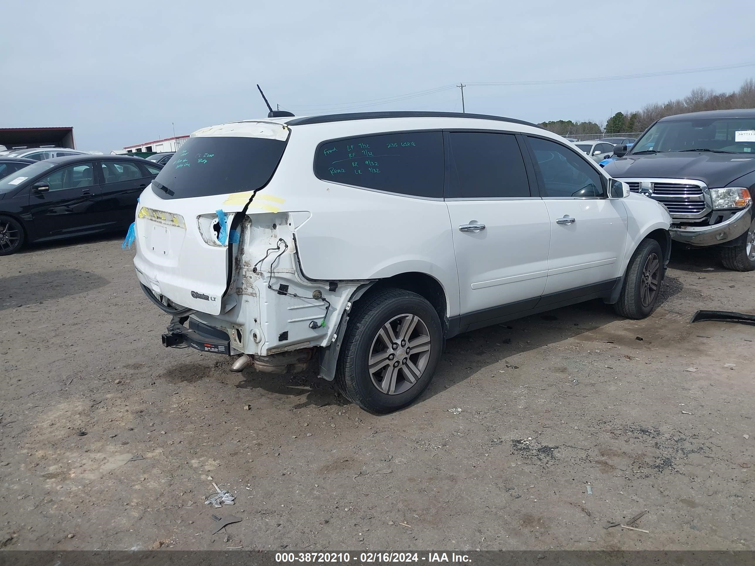 Photo 3 VIN: 1GNKVGKD6HJ286677 - CHEVROLET TRAVERSE 