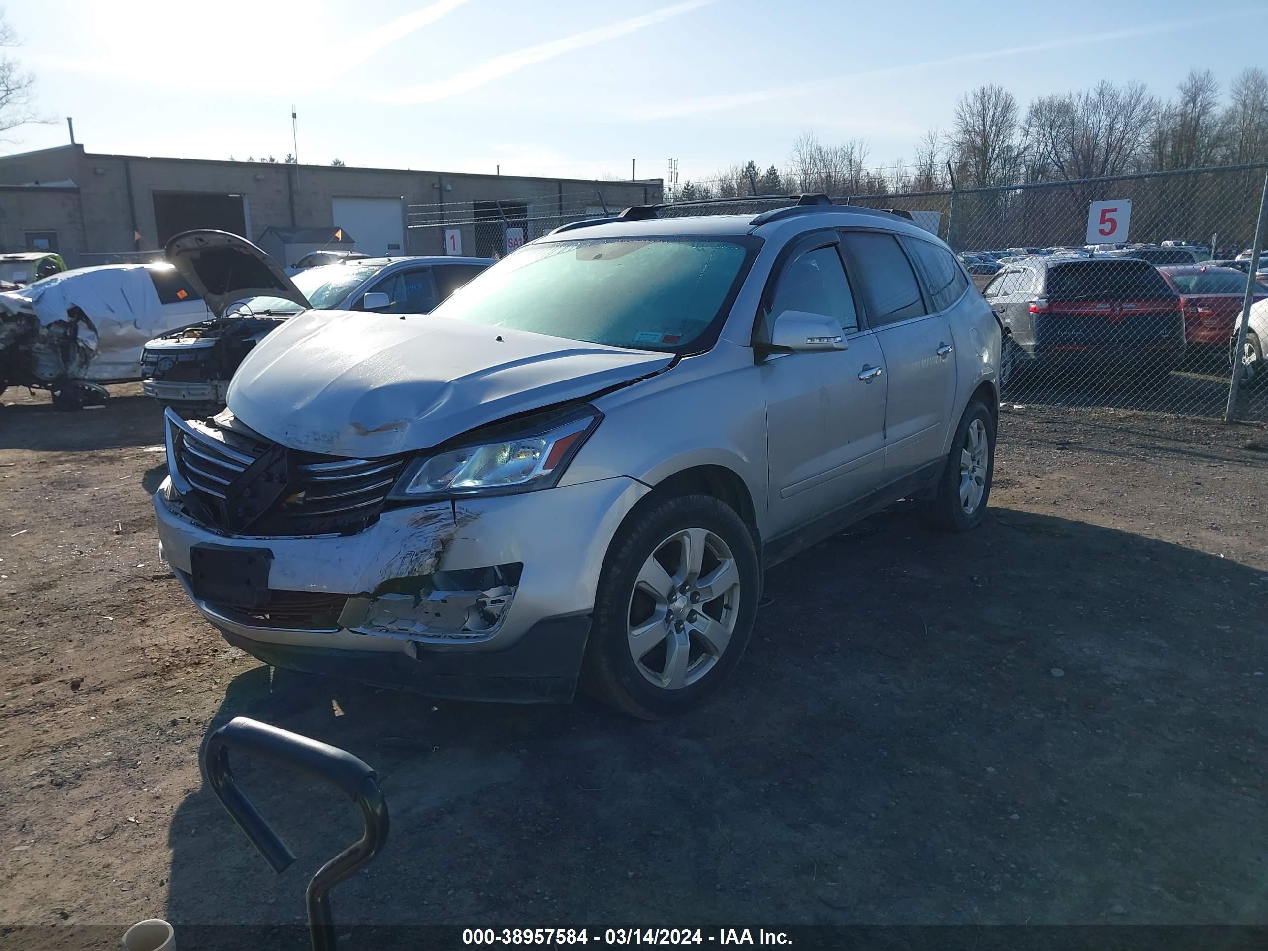 Photo 1 VIN: 1GNKVGKDXGJ348404 - CHEVROLET TRAVERSE 