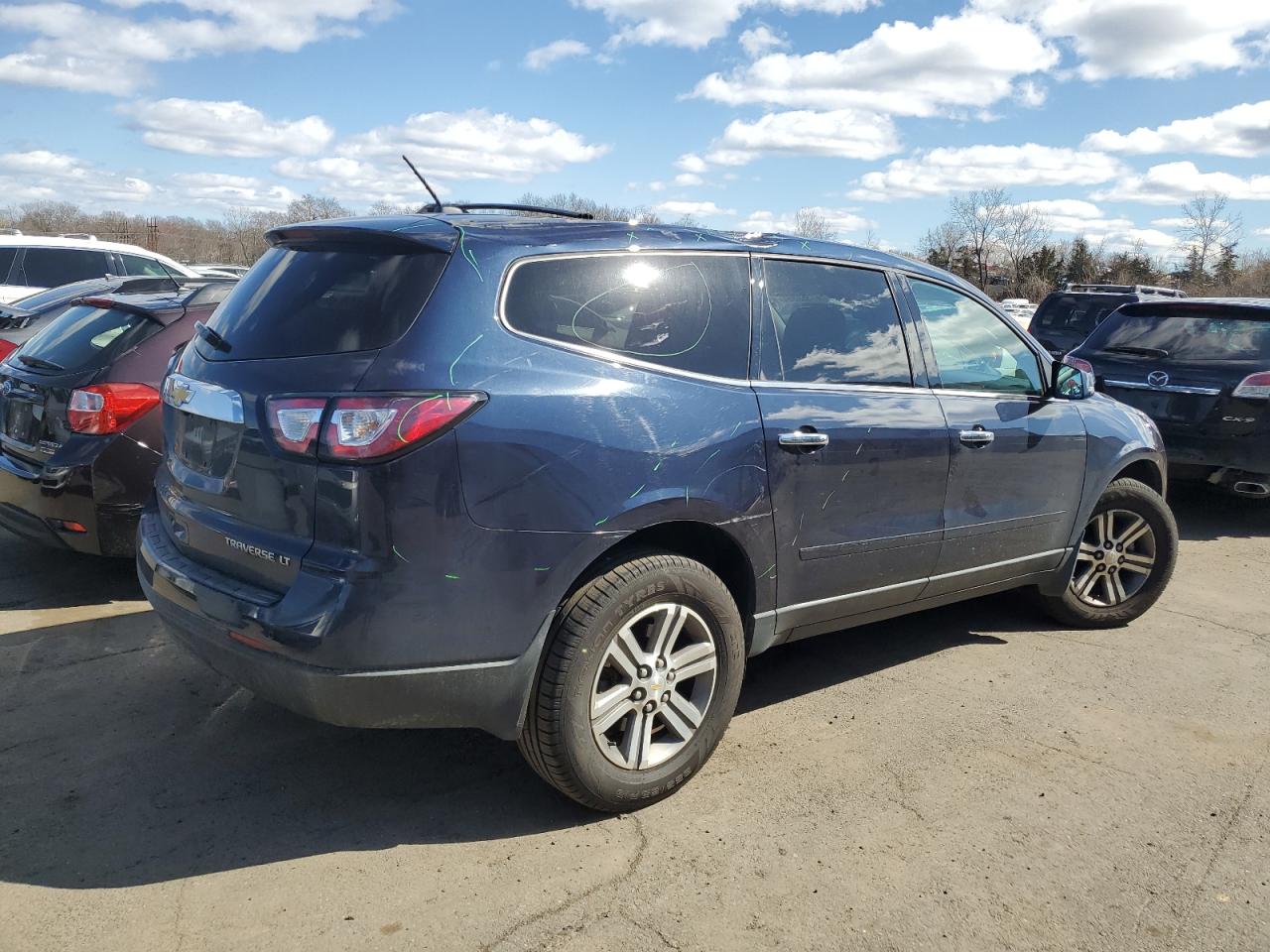 Photo 2 VIN: 1GNKVHKD1FJ244405 - CHEVROLET TRAVERSE 