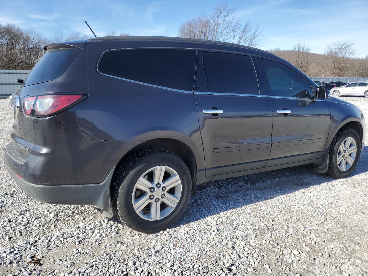 Photo 2 VIN: 1GNKVHKD2EJ116995 - CHEVROLET TRAVERSE 