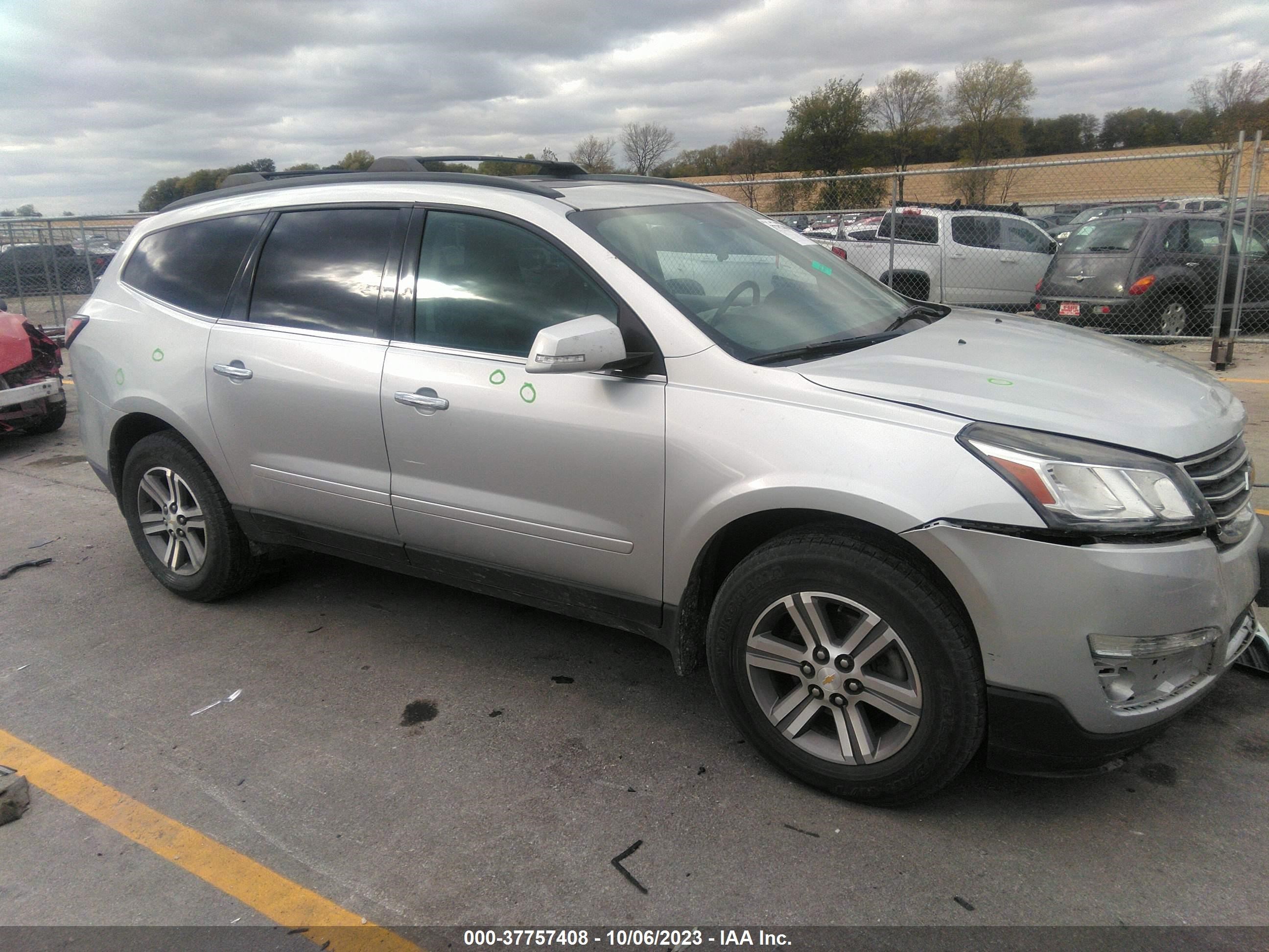 Photo 12 VIN: 1GNKVHKD2FJ313571 - CHEVROLET TRAVERSE 