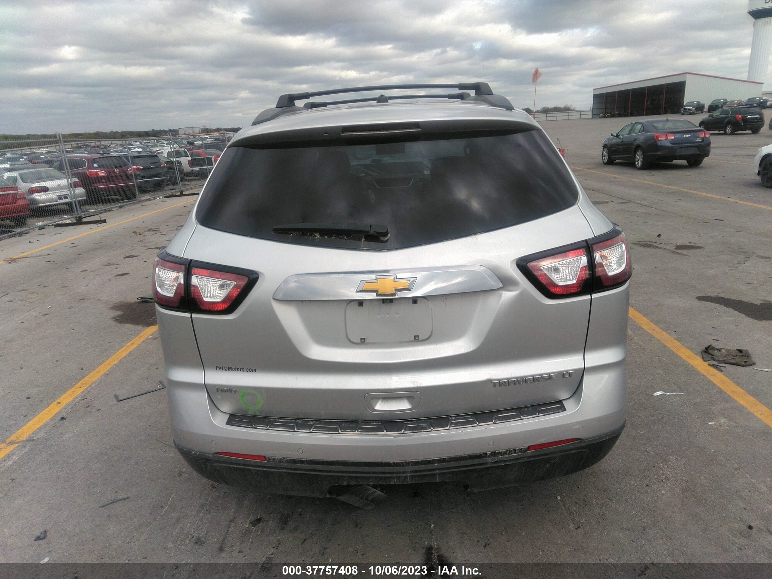 Photo 15 VIN: 1GNKVHKD2FJ313571 - CHEVROLET TRAVERSE 