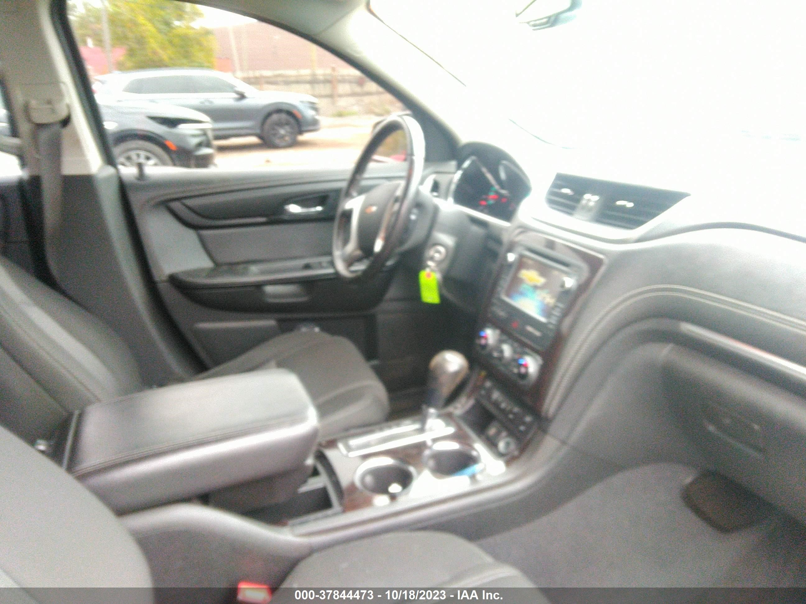 Photo 4 VIN: 1GNKVHKD3GJ129970 - CHEVROLET TRAVERSE 