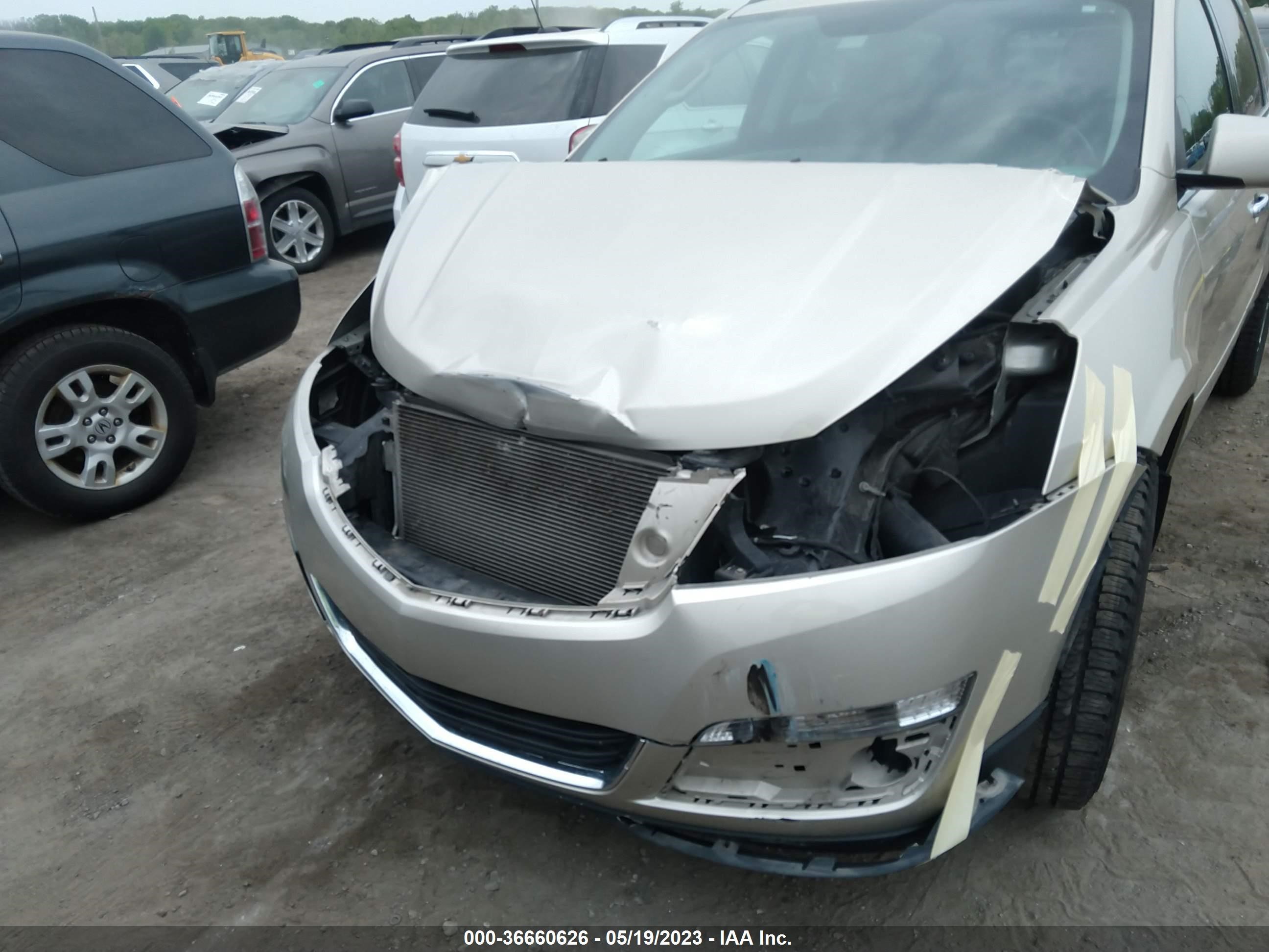 Photo 5 VIN: 1GNKVHKD5GJ176188 - CHEVROLET TRAVERSE 