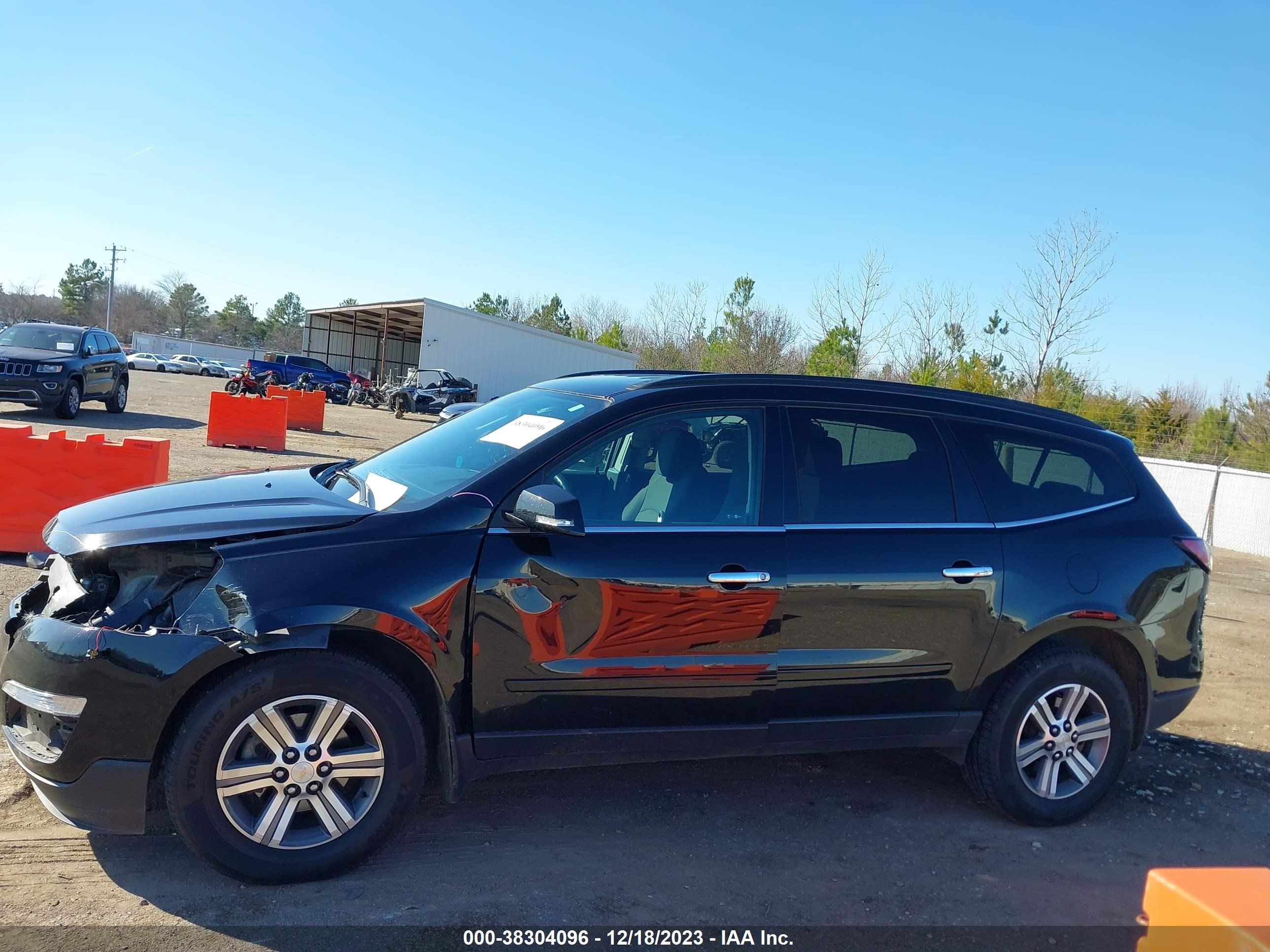 Photo 13 VIN: 1GNKVHKD5HJ283100 - CHEVROLET TRAVERSE 