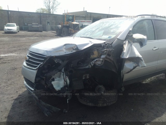 Photo 5 VIN: 1GNKVHKD8FJ256597 - CHEVROLET TRAVERSE 