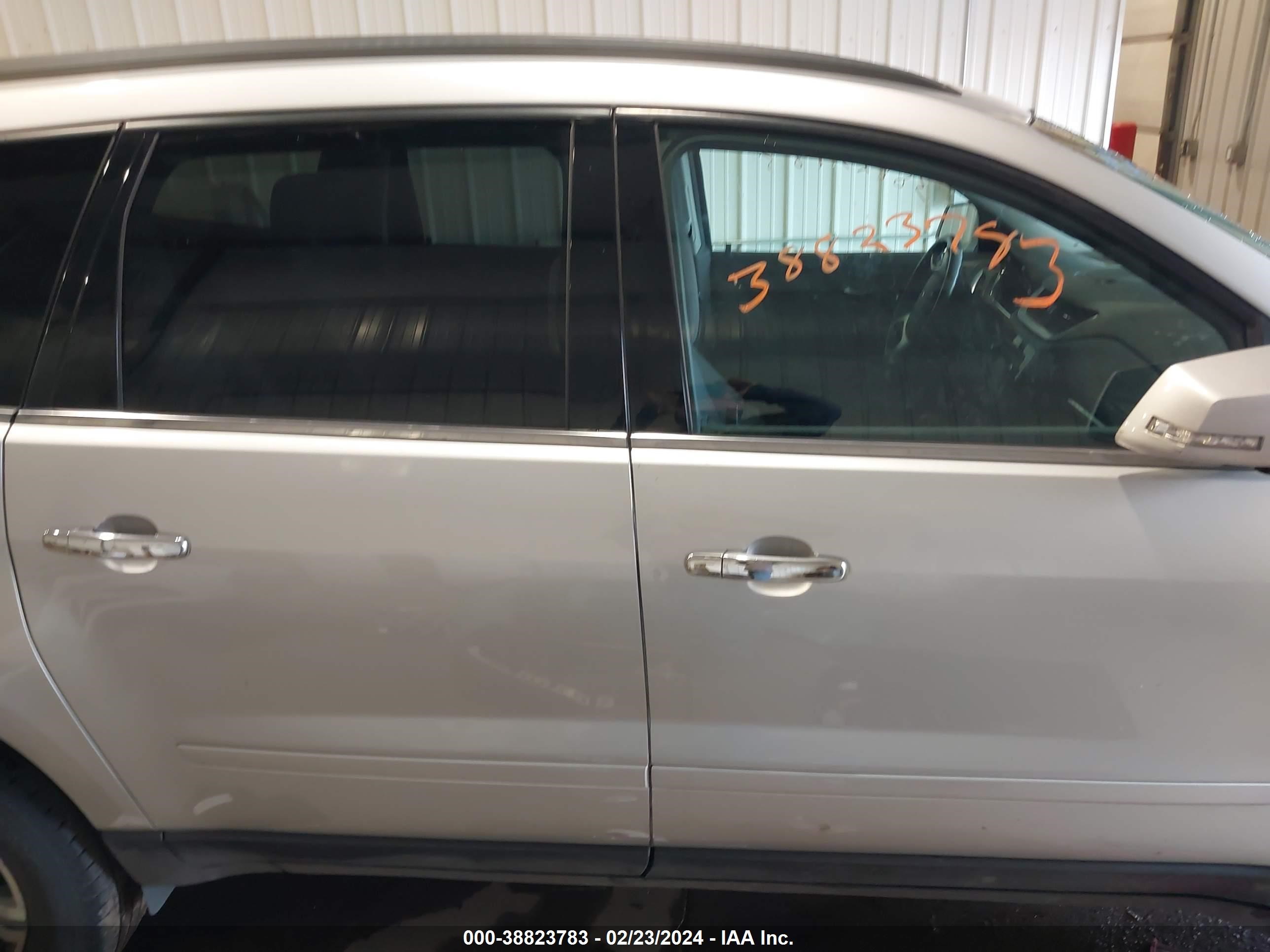 Photo 13 VIN: 1GNKVHKD8GJ103655 - CHEVROLET TRAVERSE 