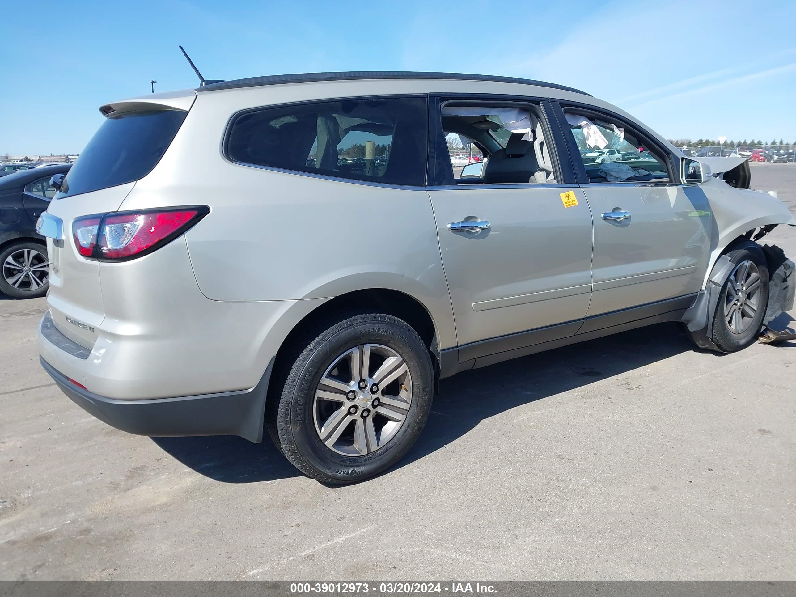 Photo 3 VIN: 1GNKVHKD8GJ276124 - CHEVROLET TRAVERSE 