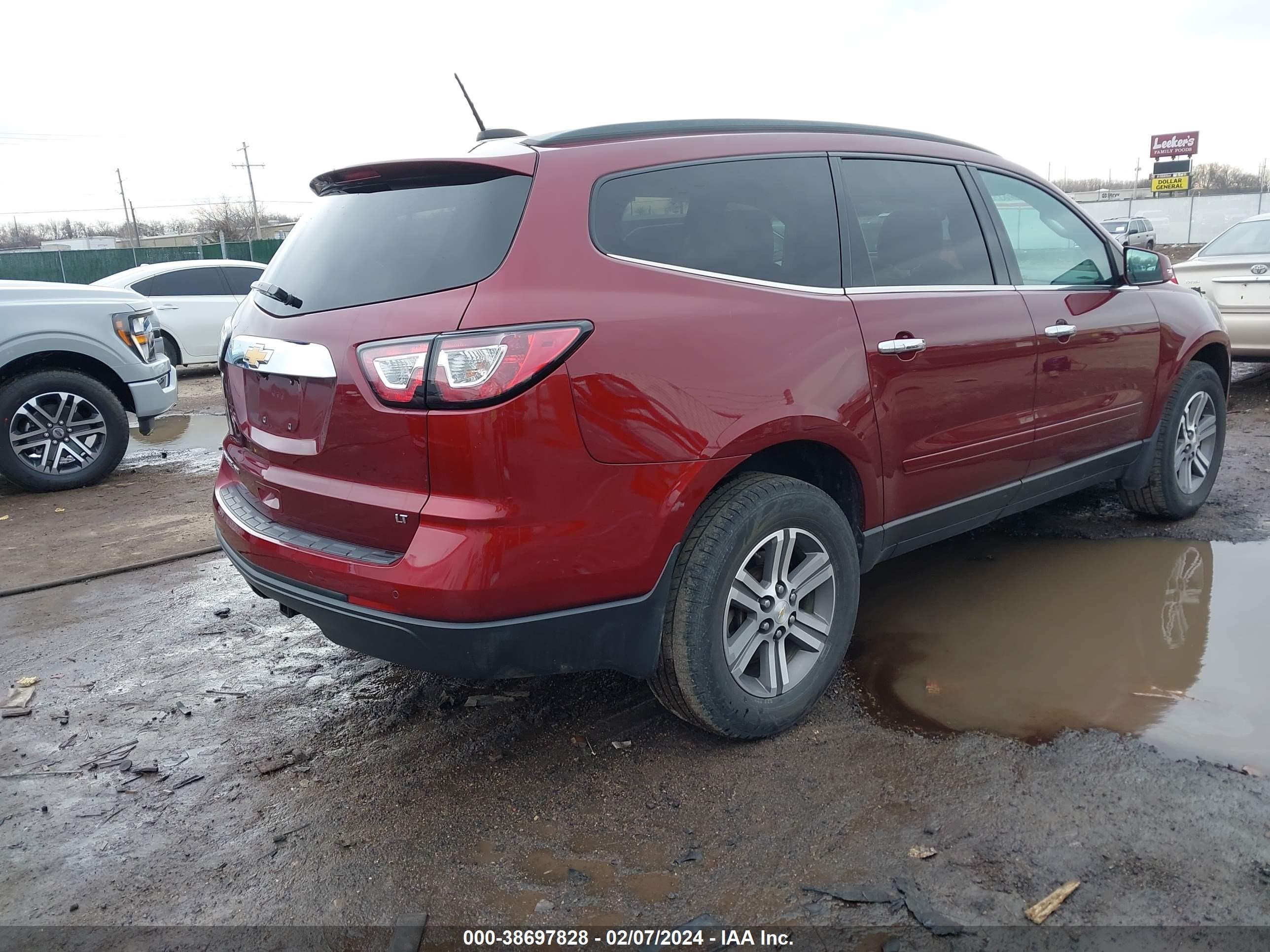 Photo 3 VIN: 1GNKVHKDXHJ263408 - CHEVROLET TRAVERSE 