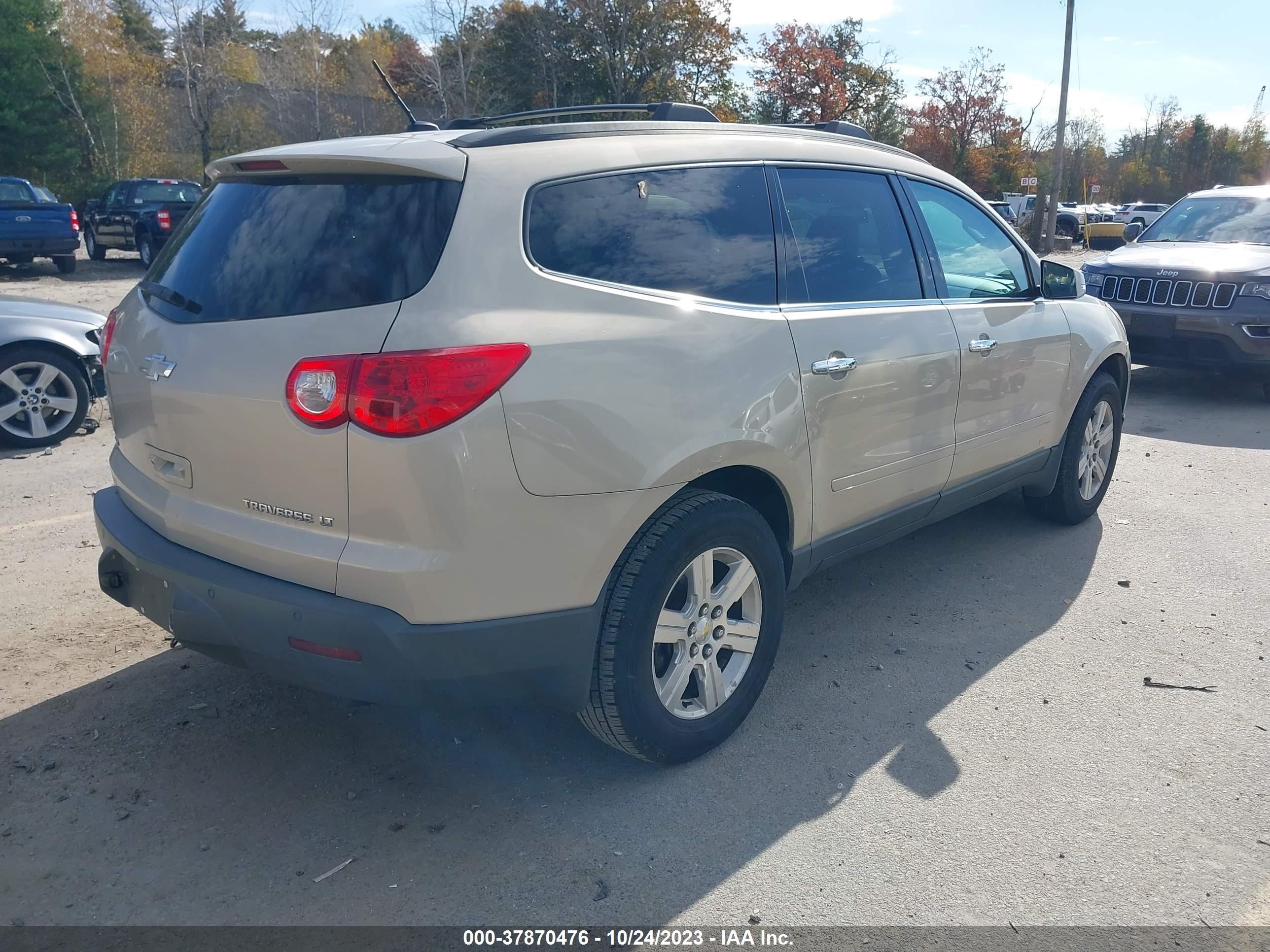 Photo 3 VIN: 1GNKVJED3CJ311200 - CHEVROLET TRAVERSE 