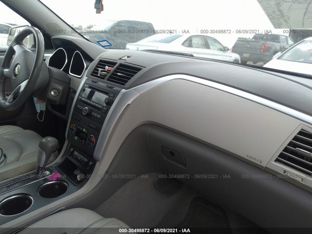 Photo 4 VIN: 1GNKVJED4BJ384218 - CHEVROLET TRAVERSE 