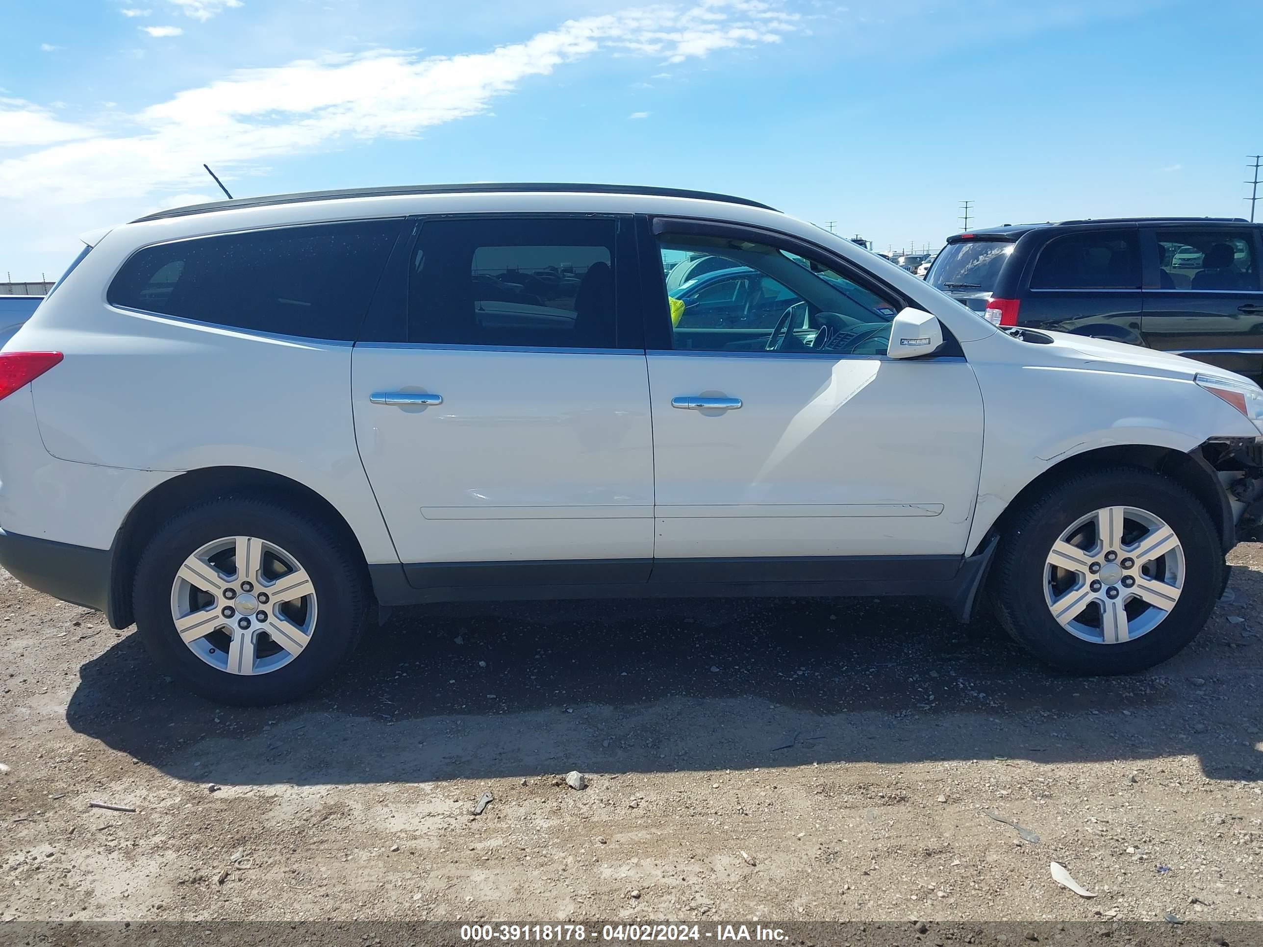 Photo 13 VIN: 1GNKVJED7BJ111337 - CHEVROLET TRAVERSE 