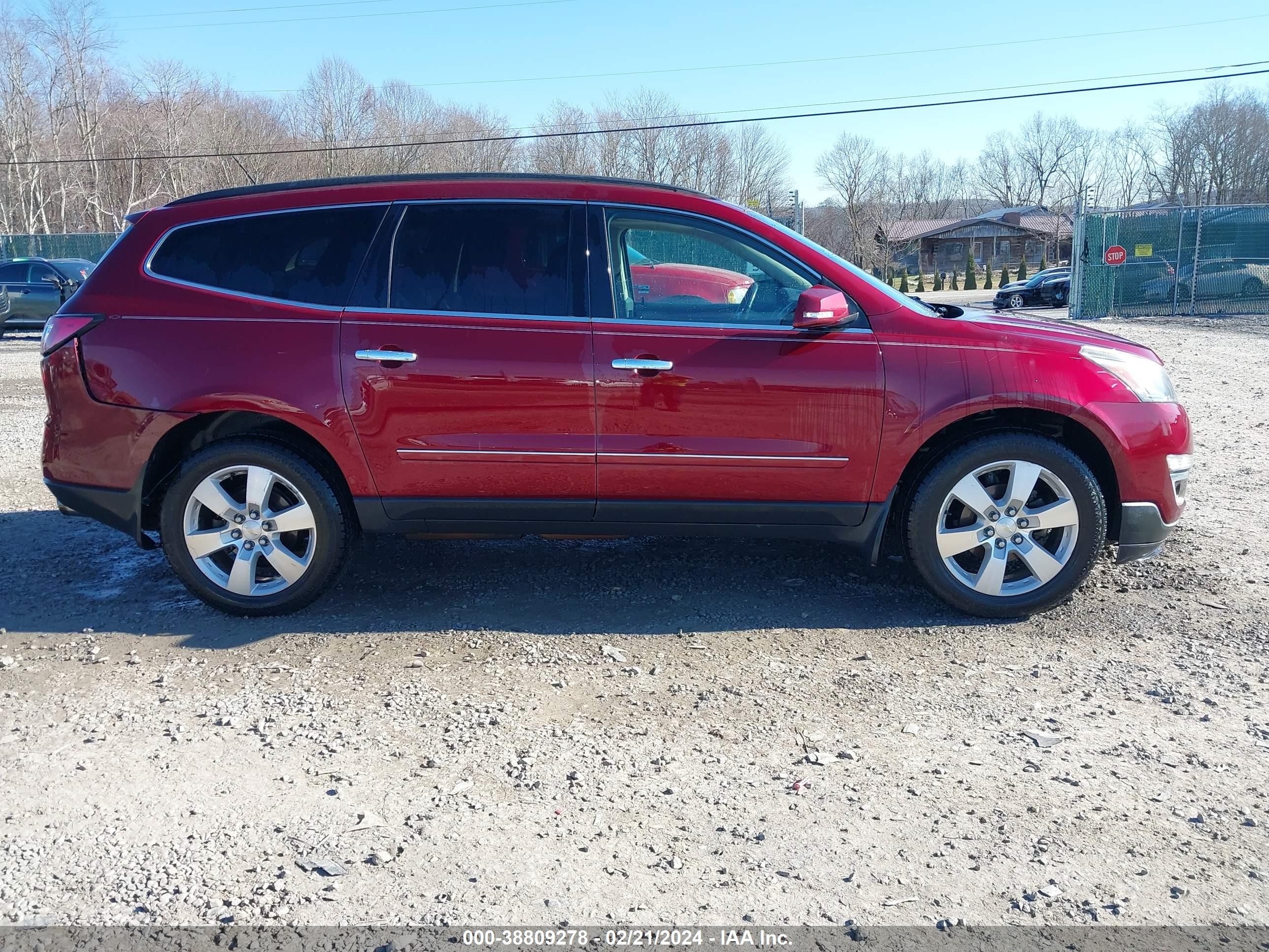 Photo 12 VIN: 1GNKVJKD2FJ181919 - CHEVROLET TRAVERSE 