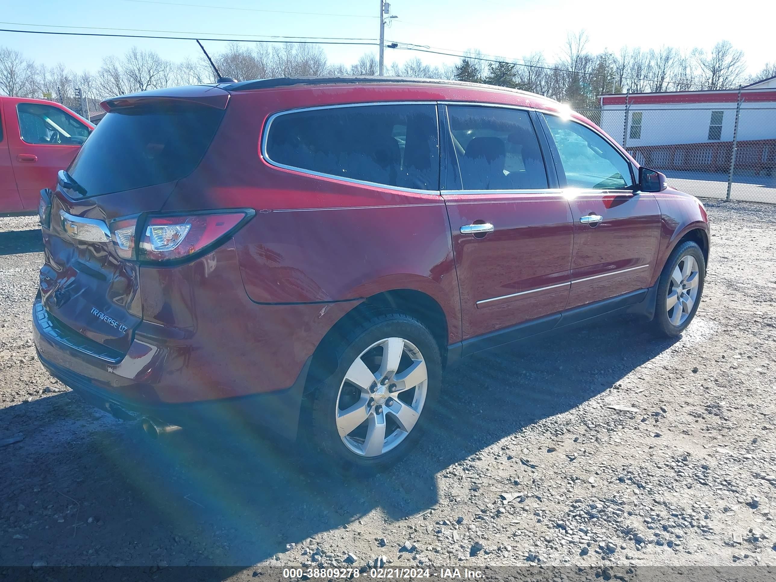 Photo 3 VIN: 1GNKVJKD2FJ181919 - CHEVROLET TRAVERSE 