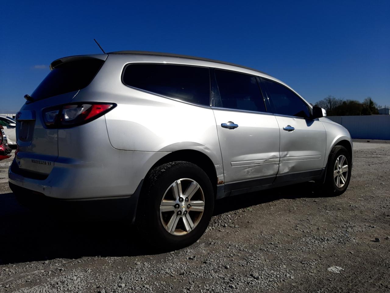 Photo 2 VIN: 1GNKVJKD3DJ222457 - CHEVROLET TRAVERSE 