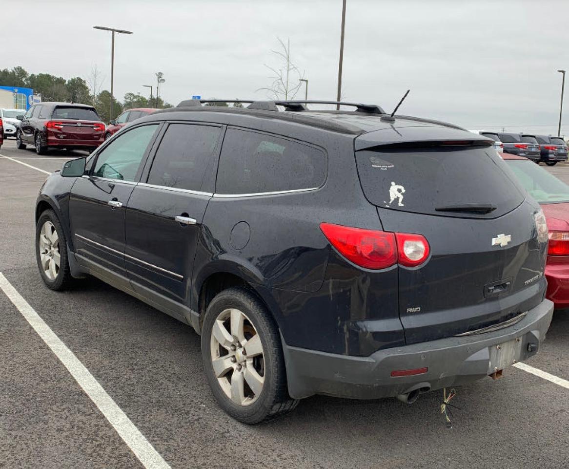 Photo 2 VIN: 1GNKVLED0BJ214370 - CHEVROLET TRAVERSE 