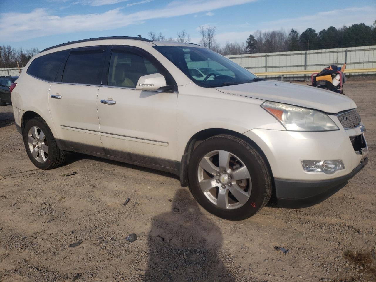 Photo 3 VIN: 1GNKVLED1BJ157127 - CHEVROLET TRAVERSE 