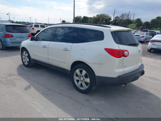 Photo 2 VIN: 1GNKVLEDXBJ131044 - CHEVROLET TRAVERSE 