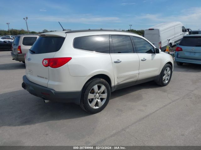 Photo 3 VIN: 1GNKVLEDXBJ131044 - CHEVROLET TRAVERSE 