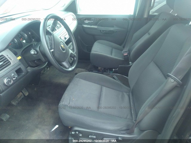 Photo 4 VIN: 1GNLC2E03CR325189 - CHEVROLET TAHOE 